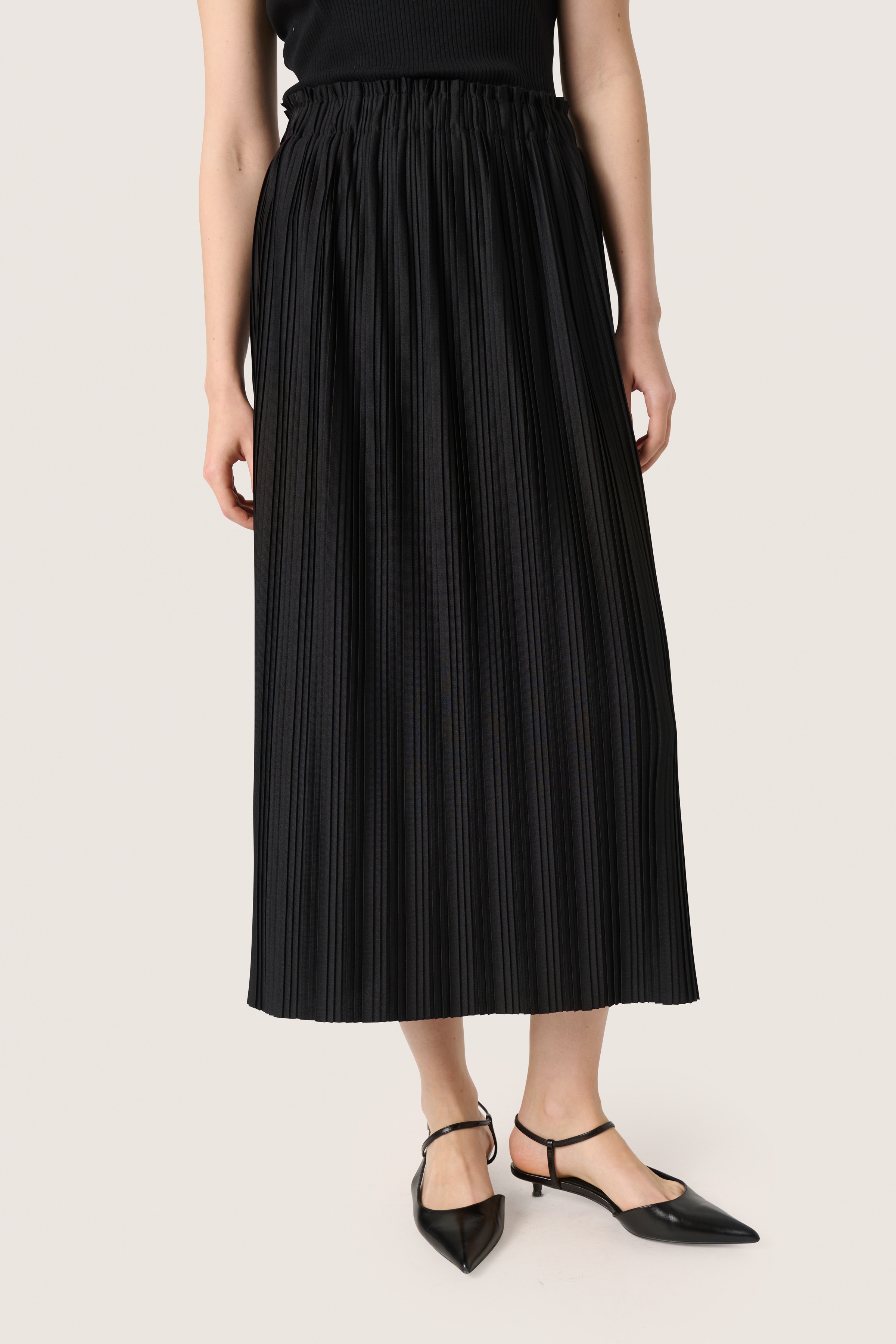 SLSivone Pleated Skirt LOOKBOOK FRONT 30408001-194008