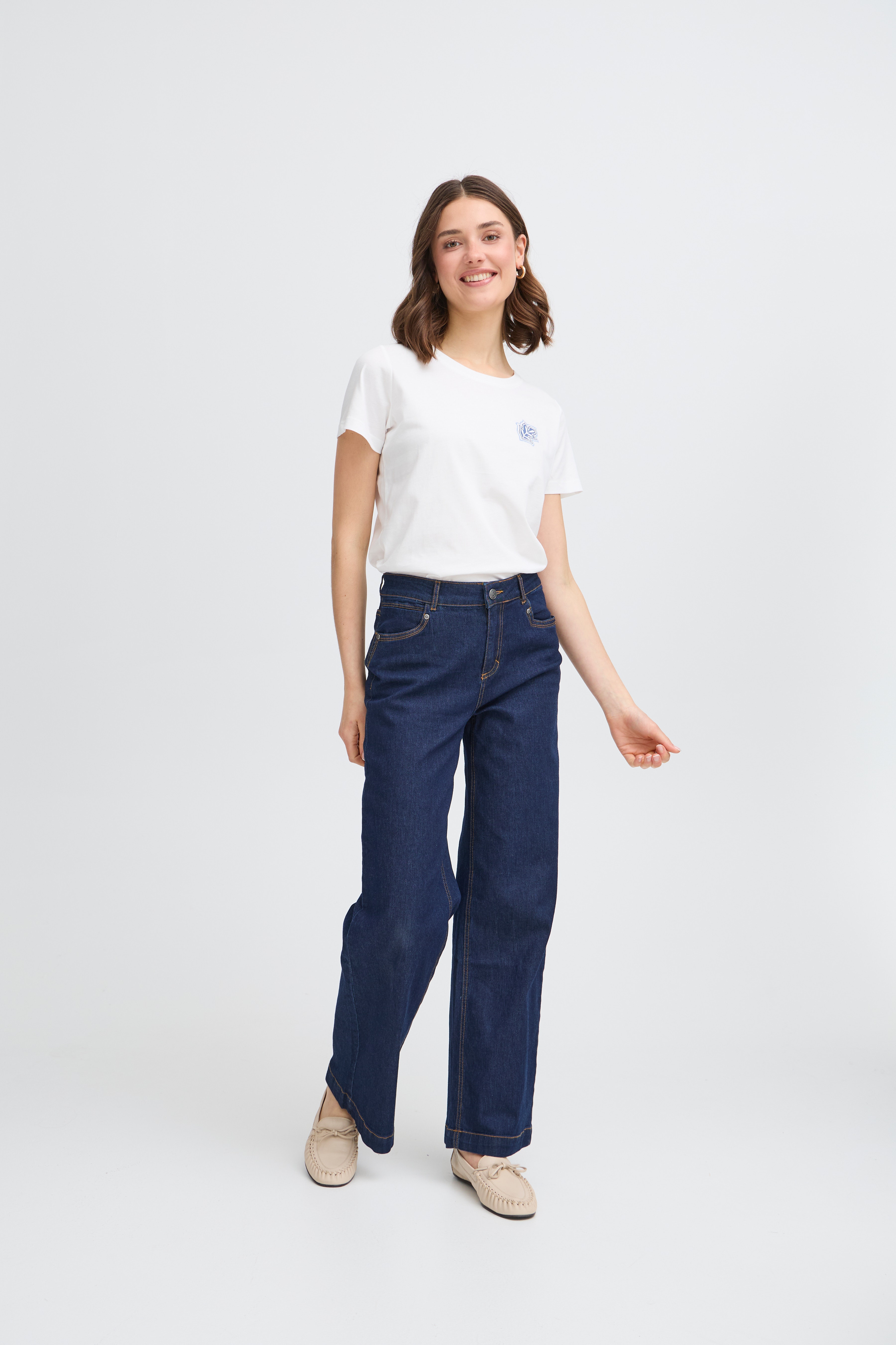 FRJUVIA T-shirt LOCATION NONE 20616312-205572