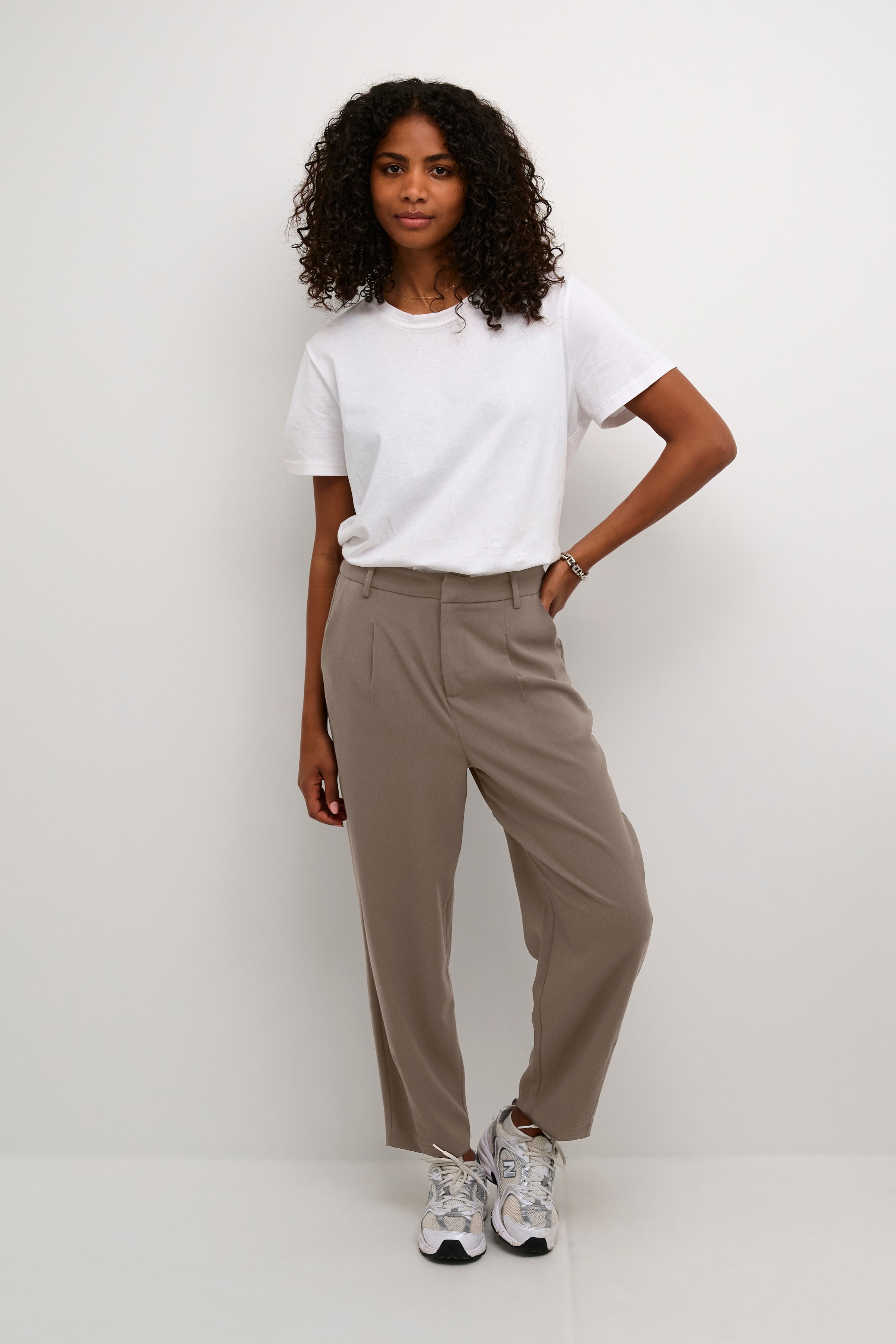 KAmerle Hose LOOKBOOK FRONT 10504769-190810