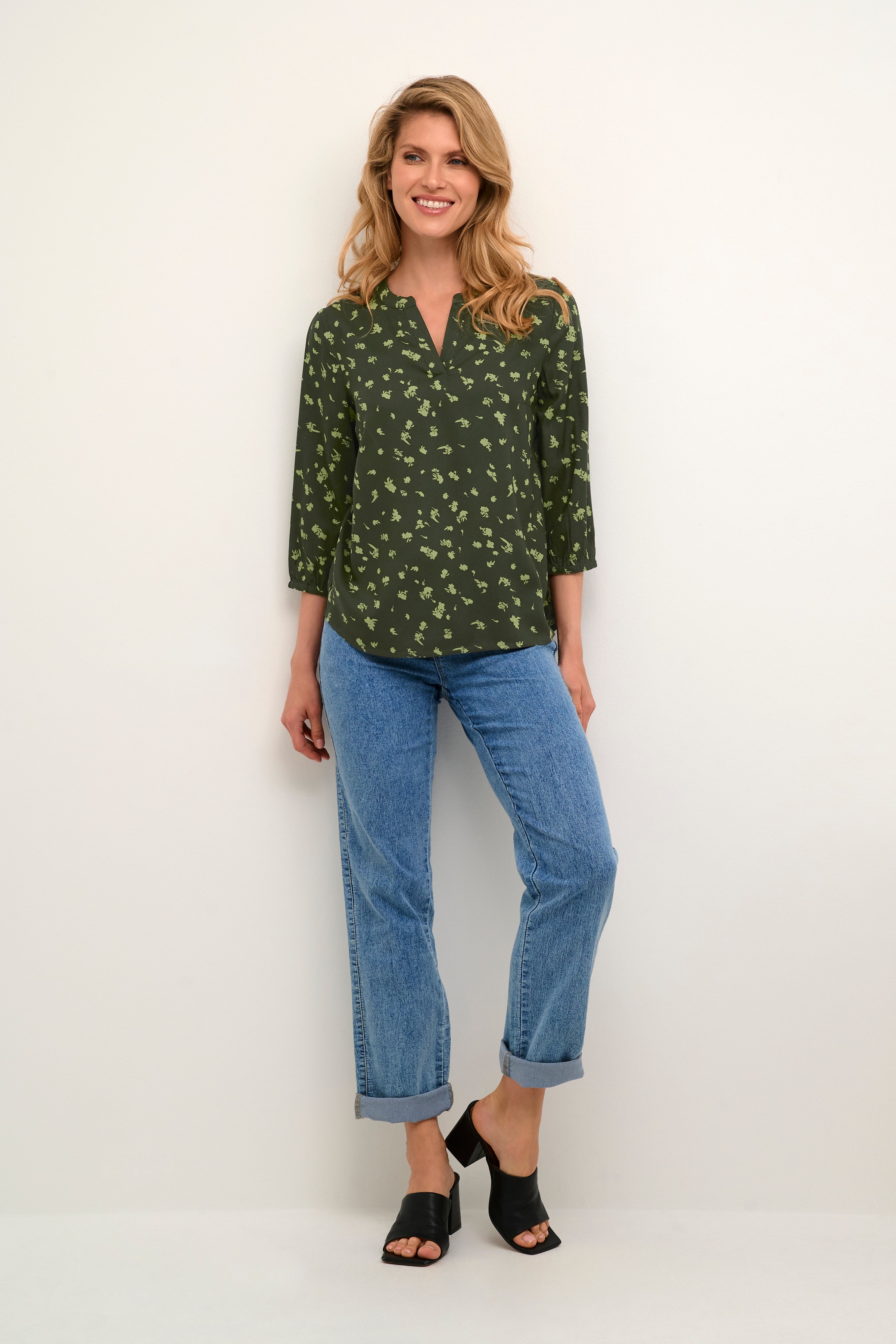 BPpolina Blus LOOKBOOK FRONT 10590522-104979B