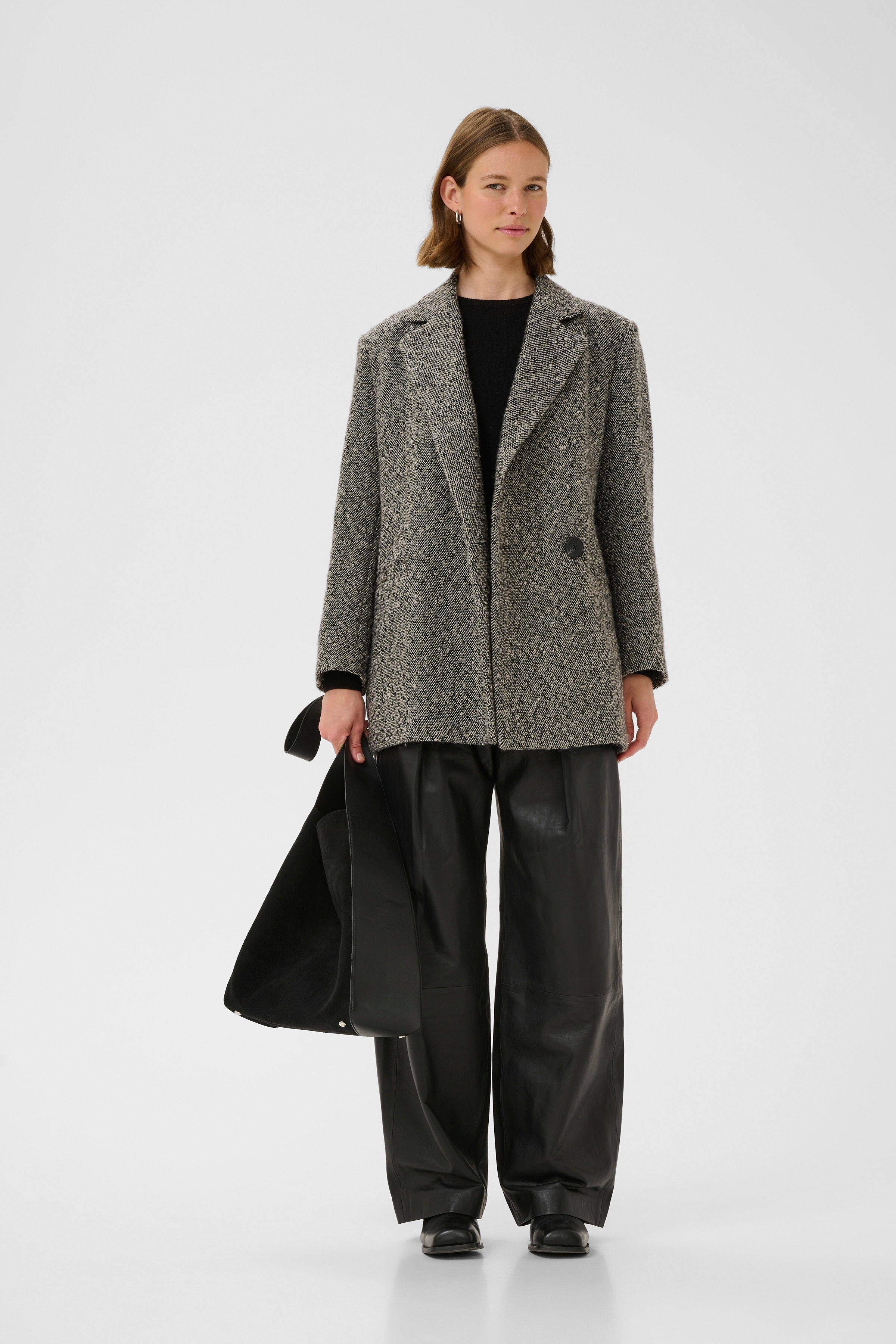 YashaIW Jas LOOKBOOK FRONT 30110612-300027