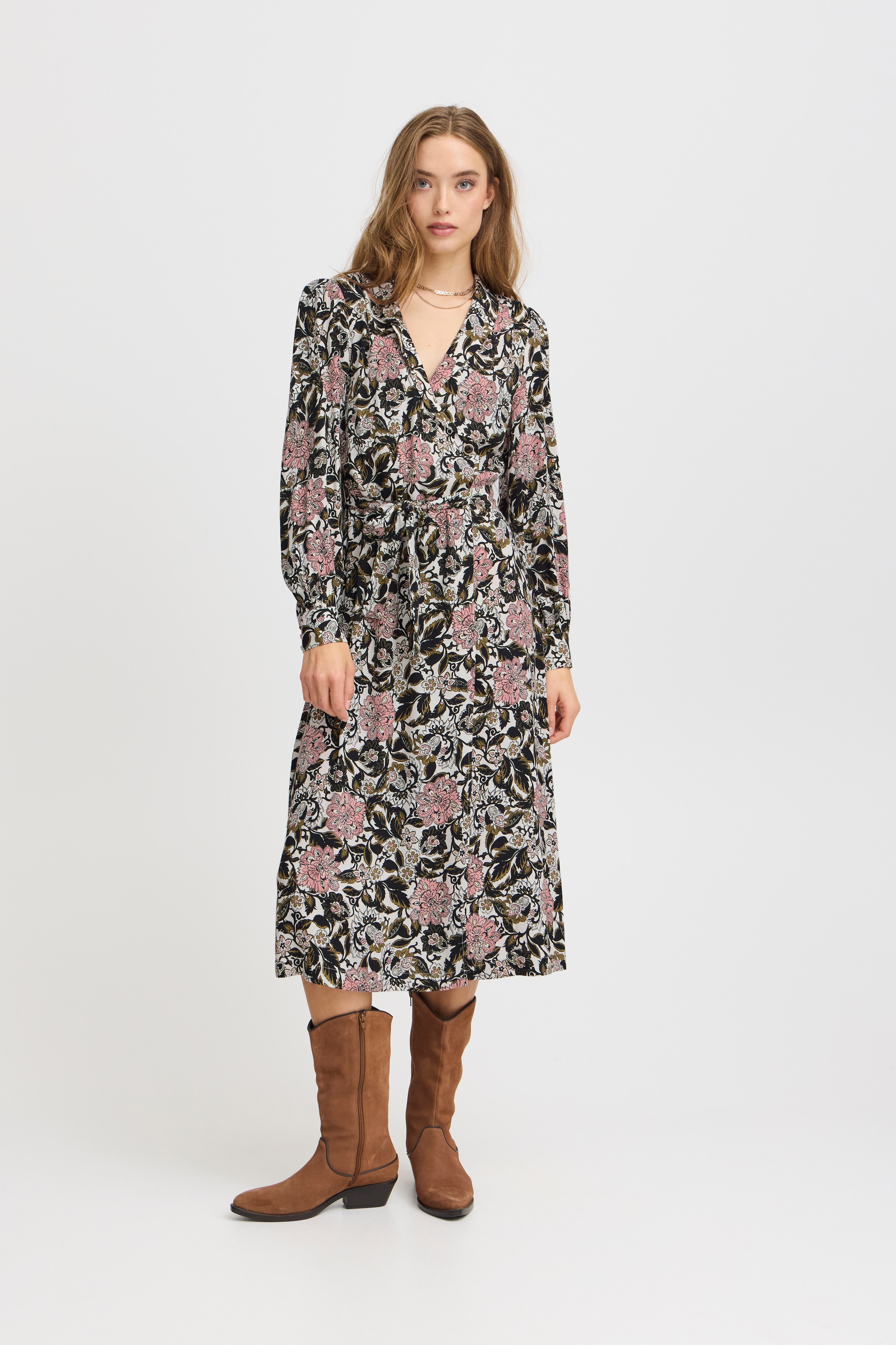 IRROSIE Robe LOOKBOOK FRONT 20121628-203454