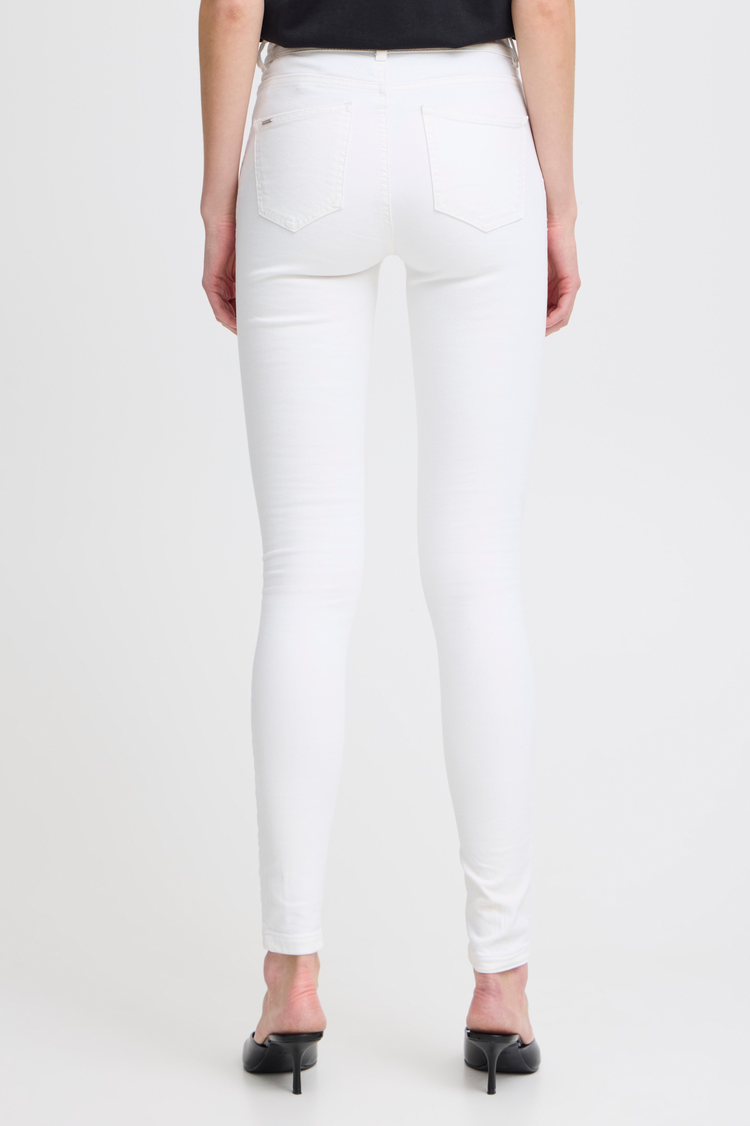 Lola Jeans LOOKBOOK FRONT 20803214-114800