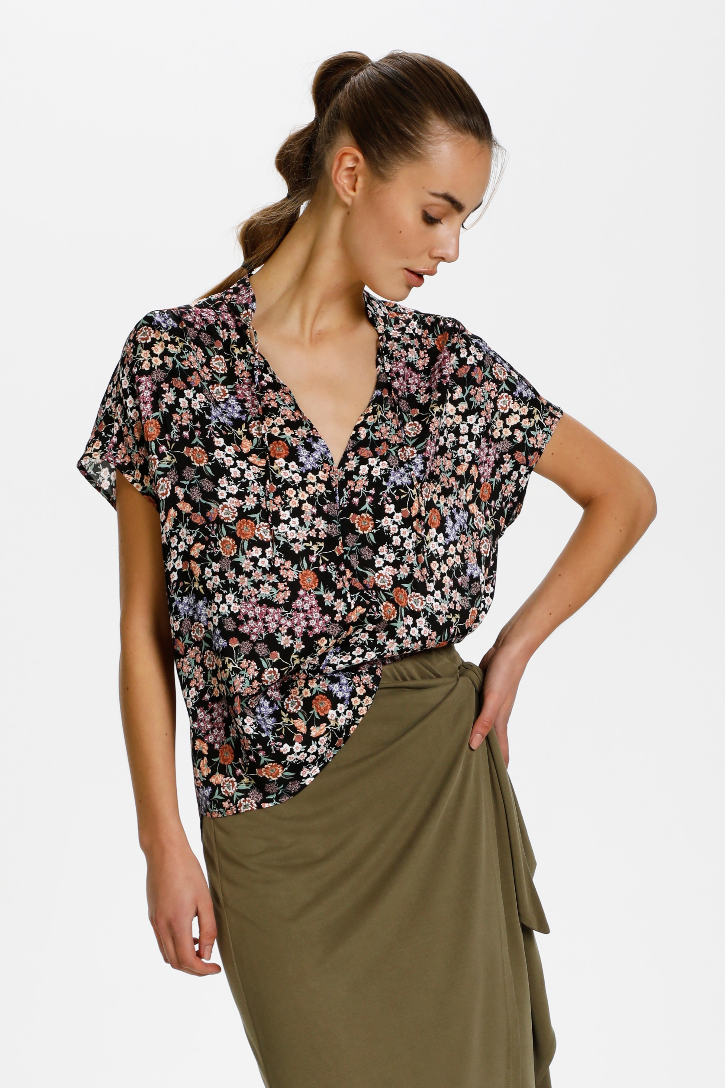 SLKimaya Top LOOKBOOK FRONT 30405516-300808