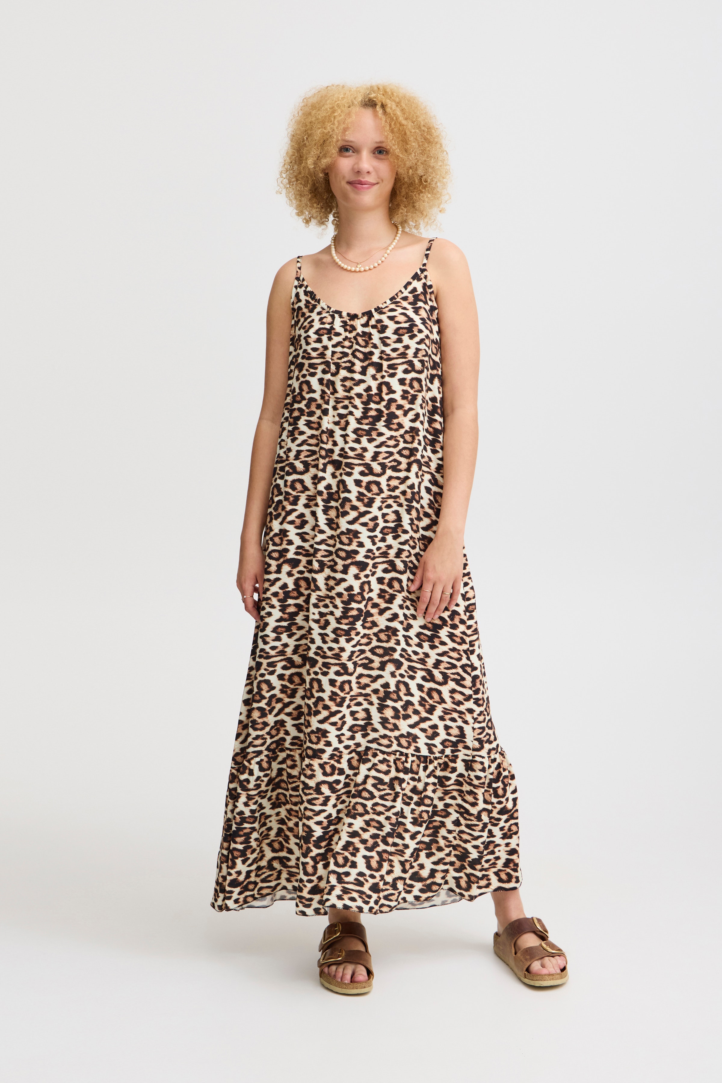 Kjole LOOKBOOK FRONT 22100647-203533