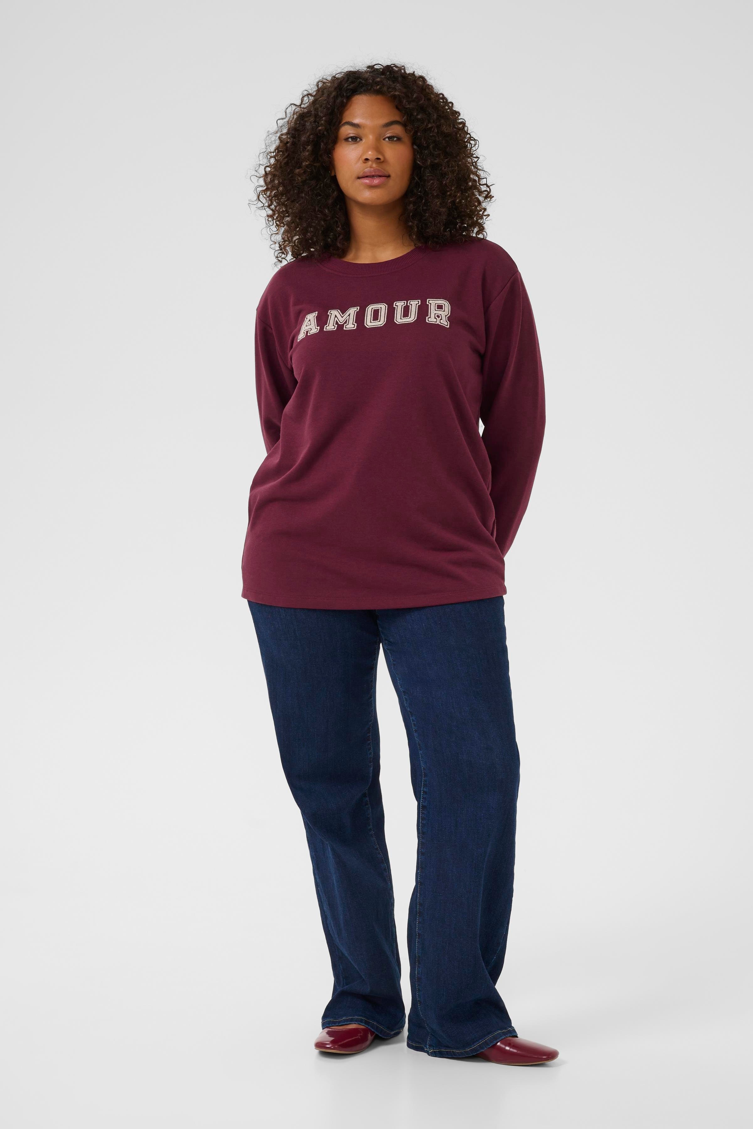 KCeliza Sweatshirt LOOKBOOK FRONT 10583639-108314
