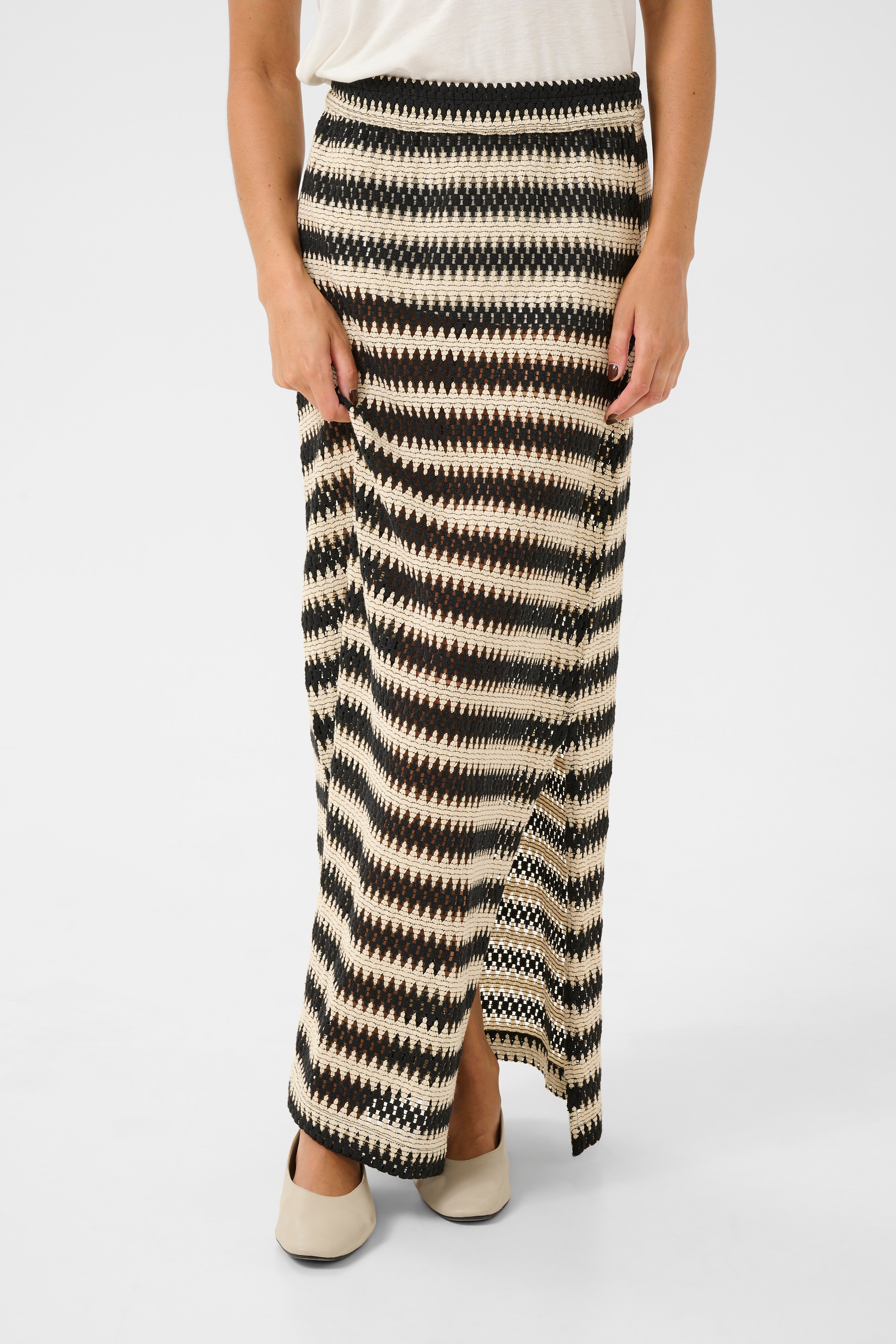 KAmolin Skjørt LOOKBOOK FRONT 10509898-107418