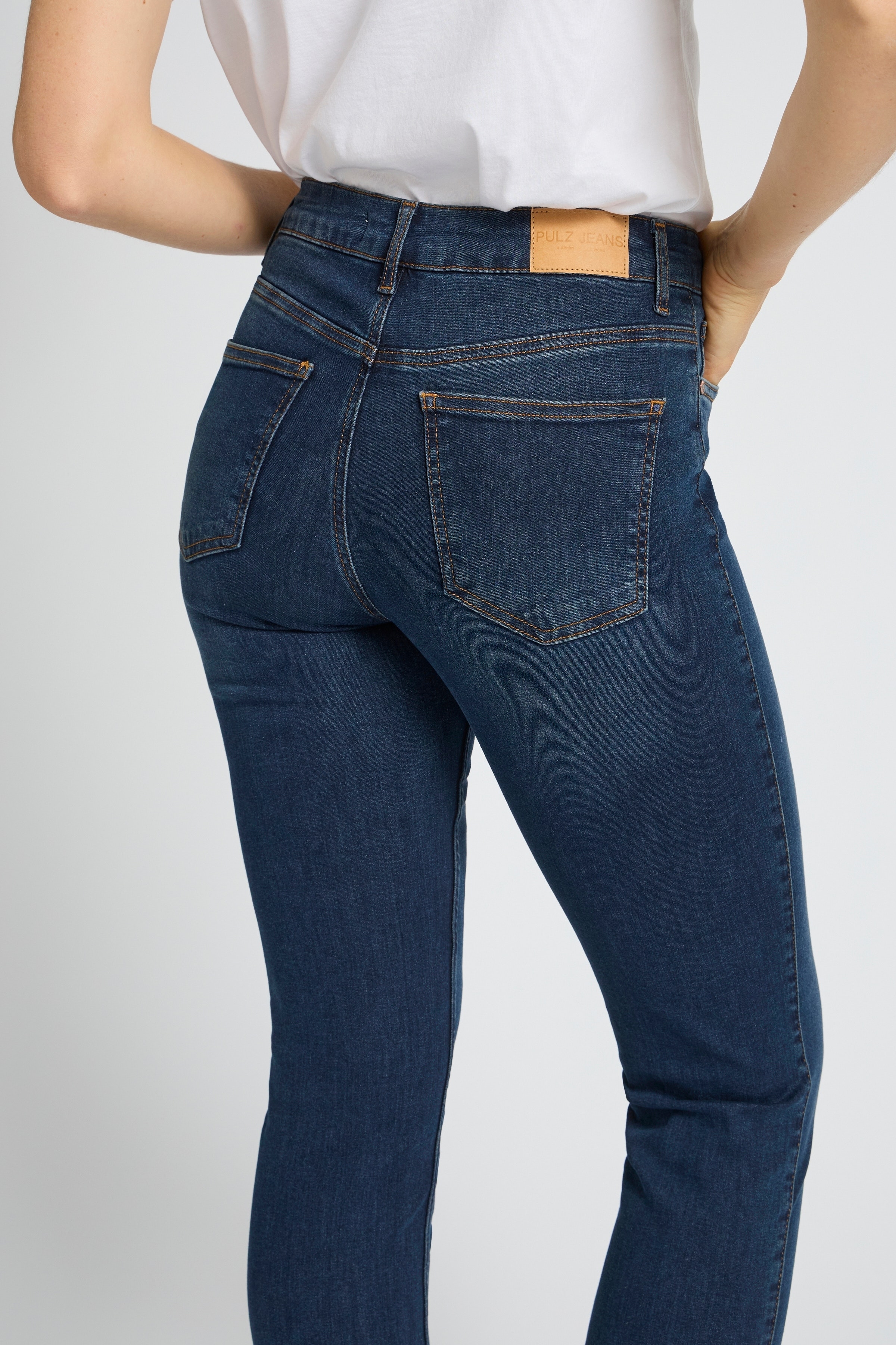 PZEMMA HW Jeans Medium Straight Leg LOCATION NONE 50206336-200002