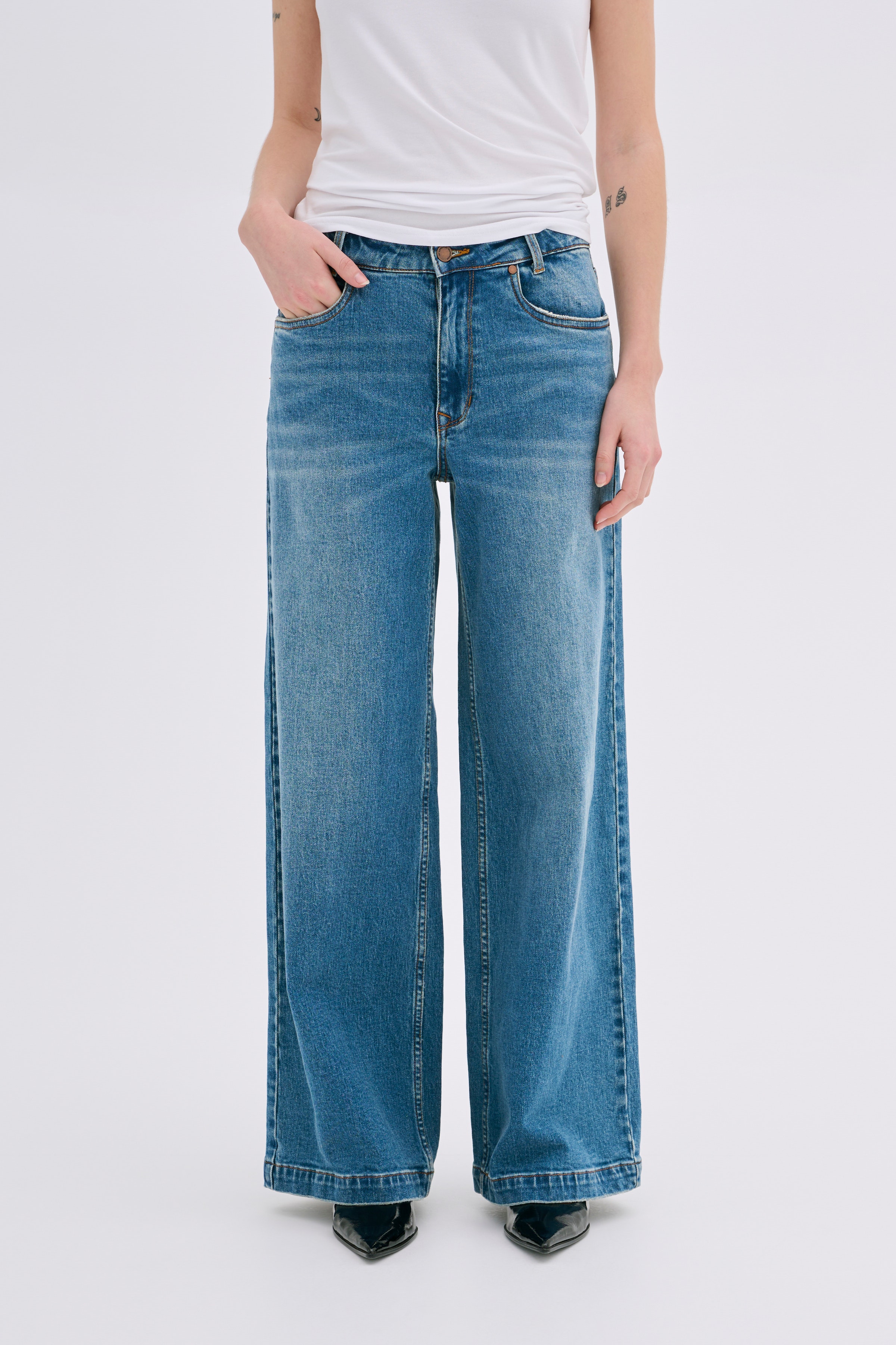 DangoMW Jeans LOOKBOOK FRONT 10704622-100053