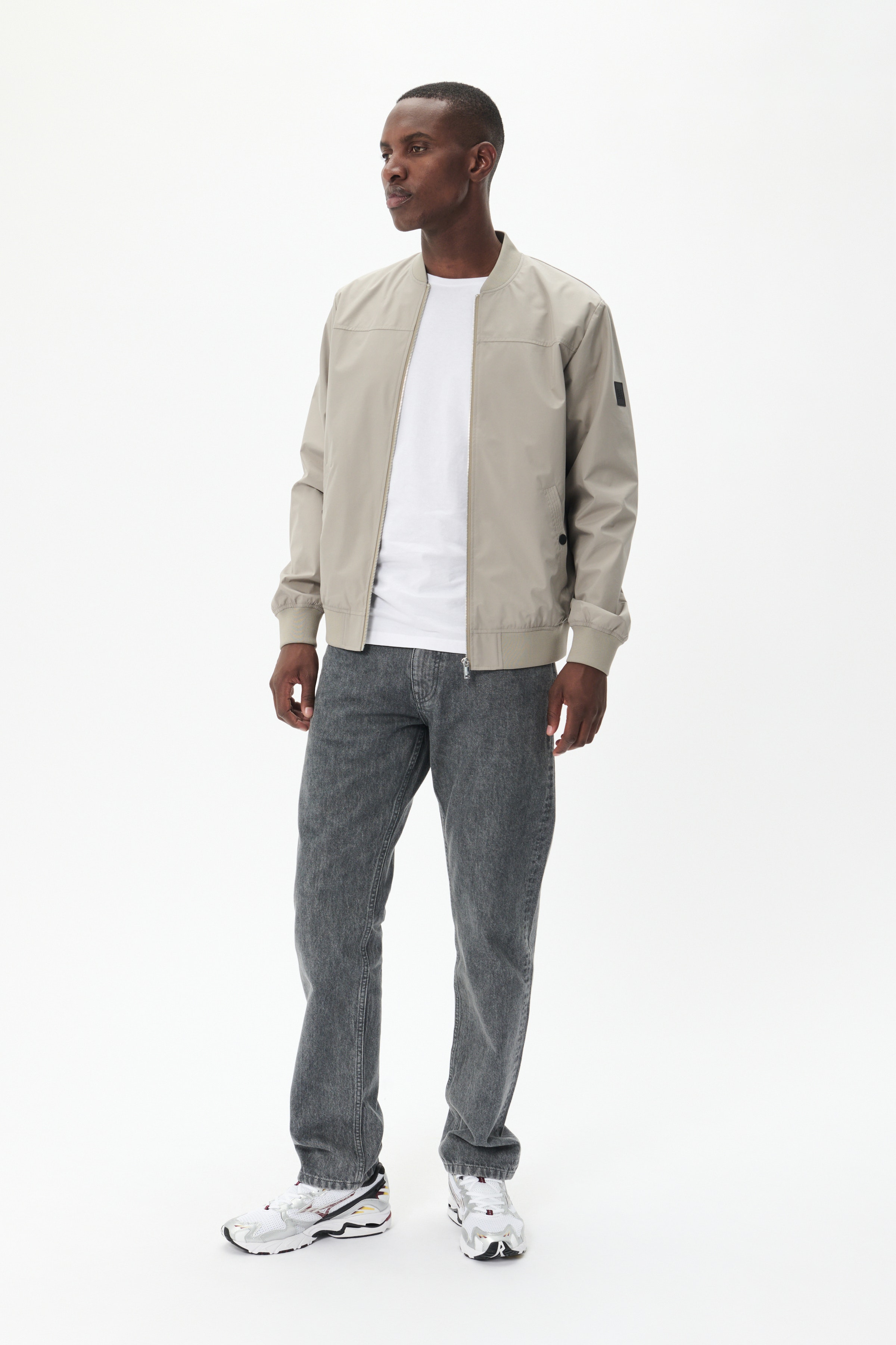 MAclay Bomber Jacket LOOKBOOK FRONT 30205869-170205