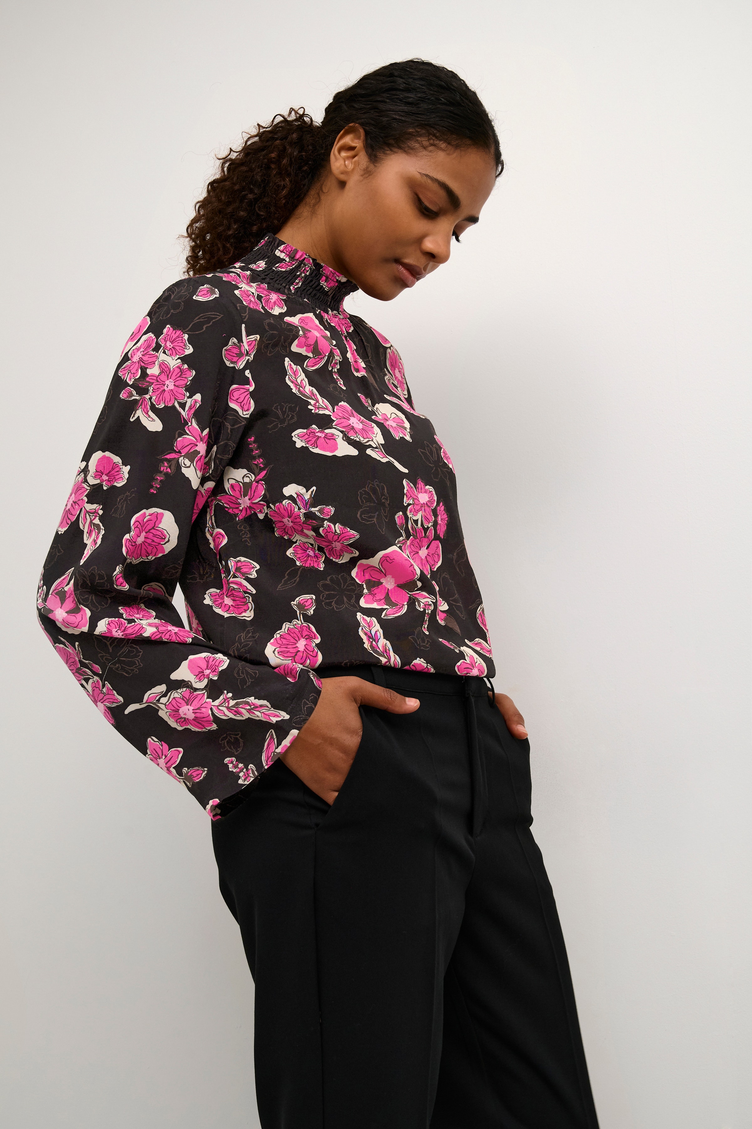 KApollie Blouse LOOKBOOK DETAIL 10507842-104811