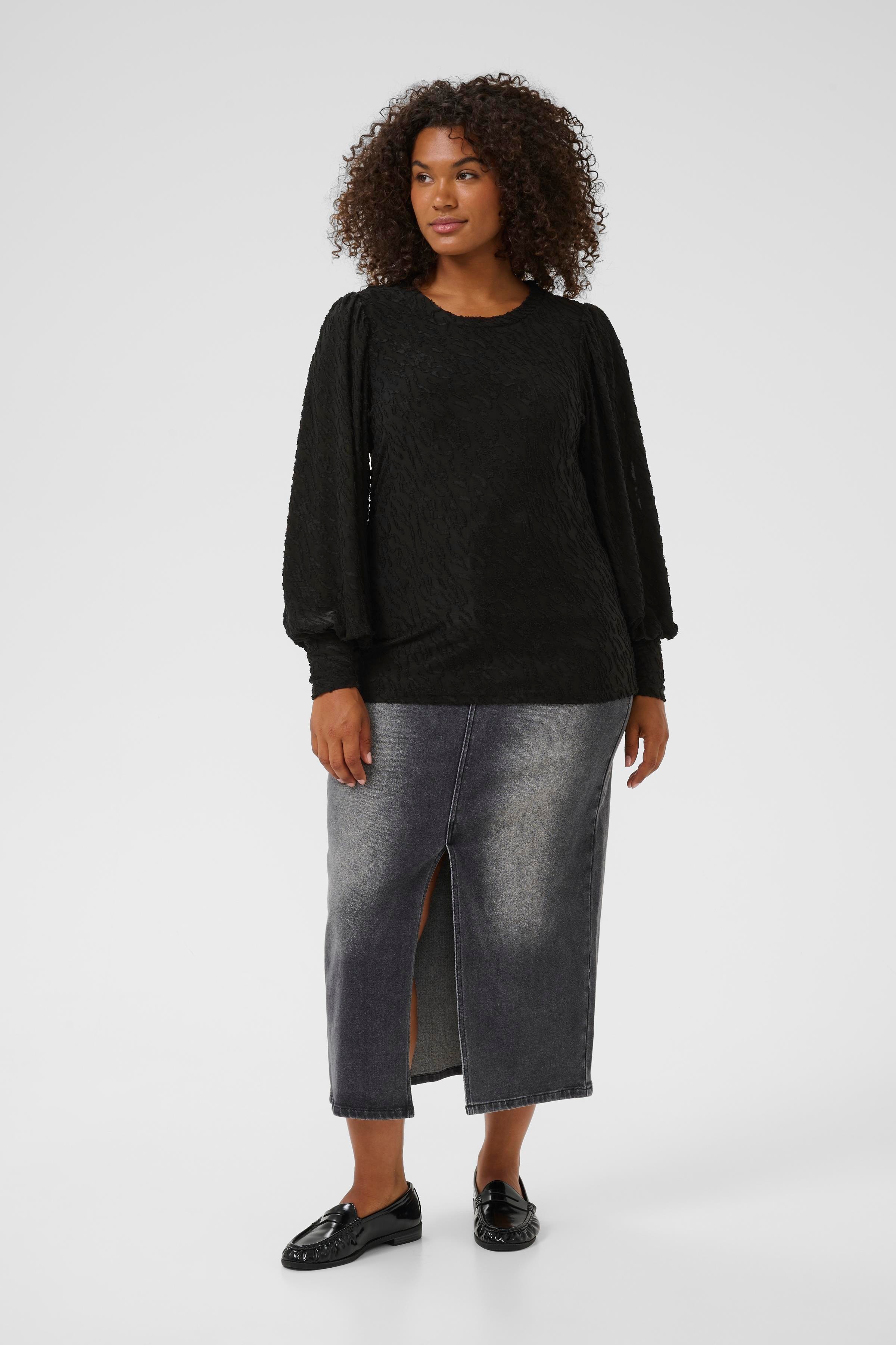 KCzarina T-shirt LOOKBOOK FRONT 10583687-100121
