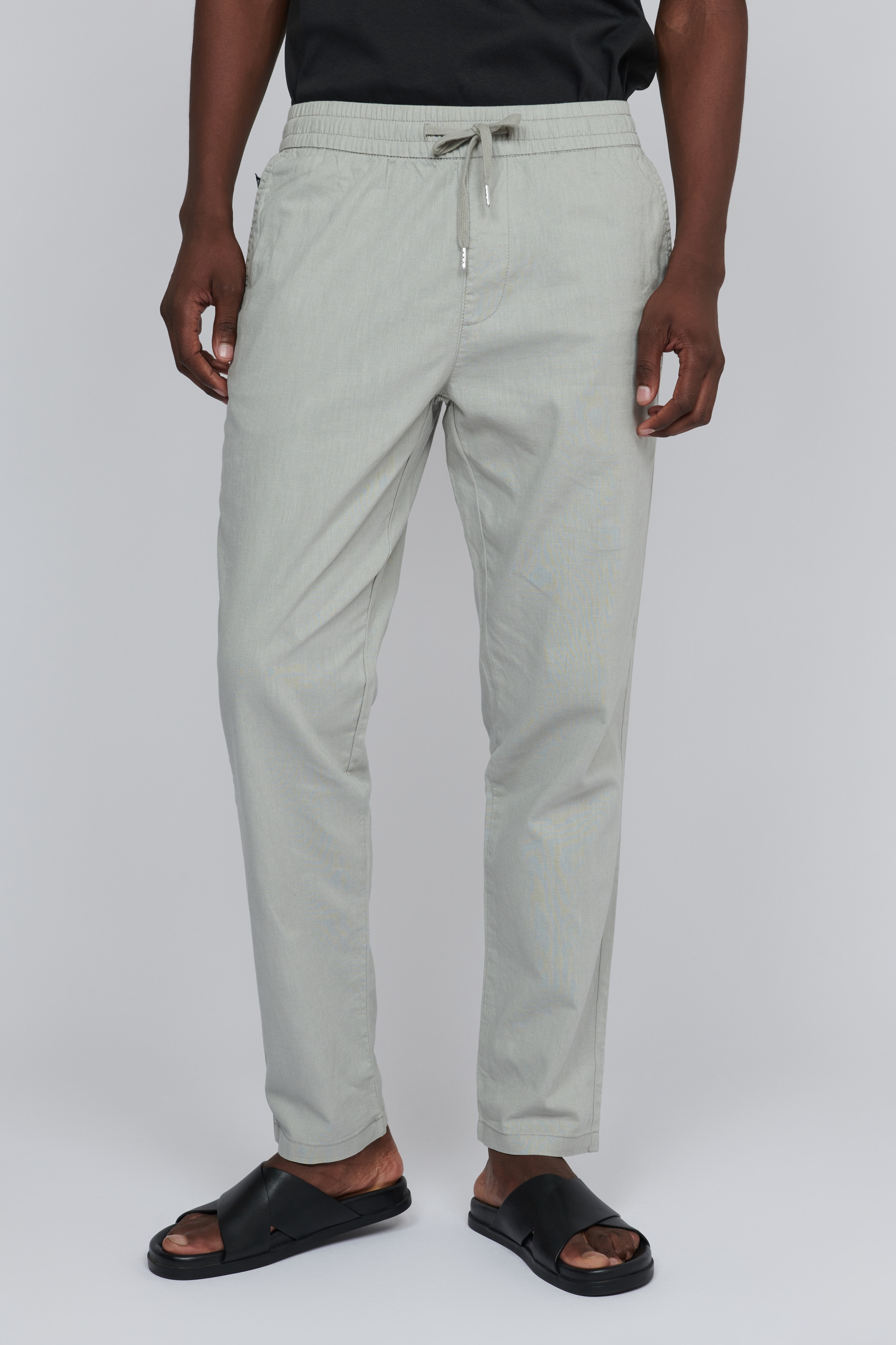 MAbarton linen trousers LOOKBOOK FRONT 30206031-164703