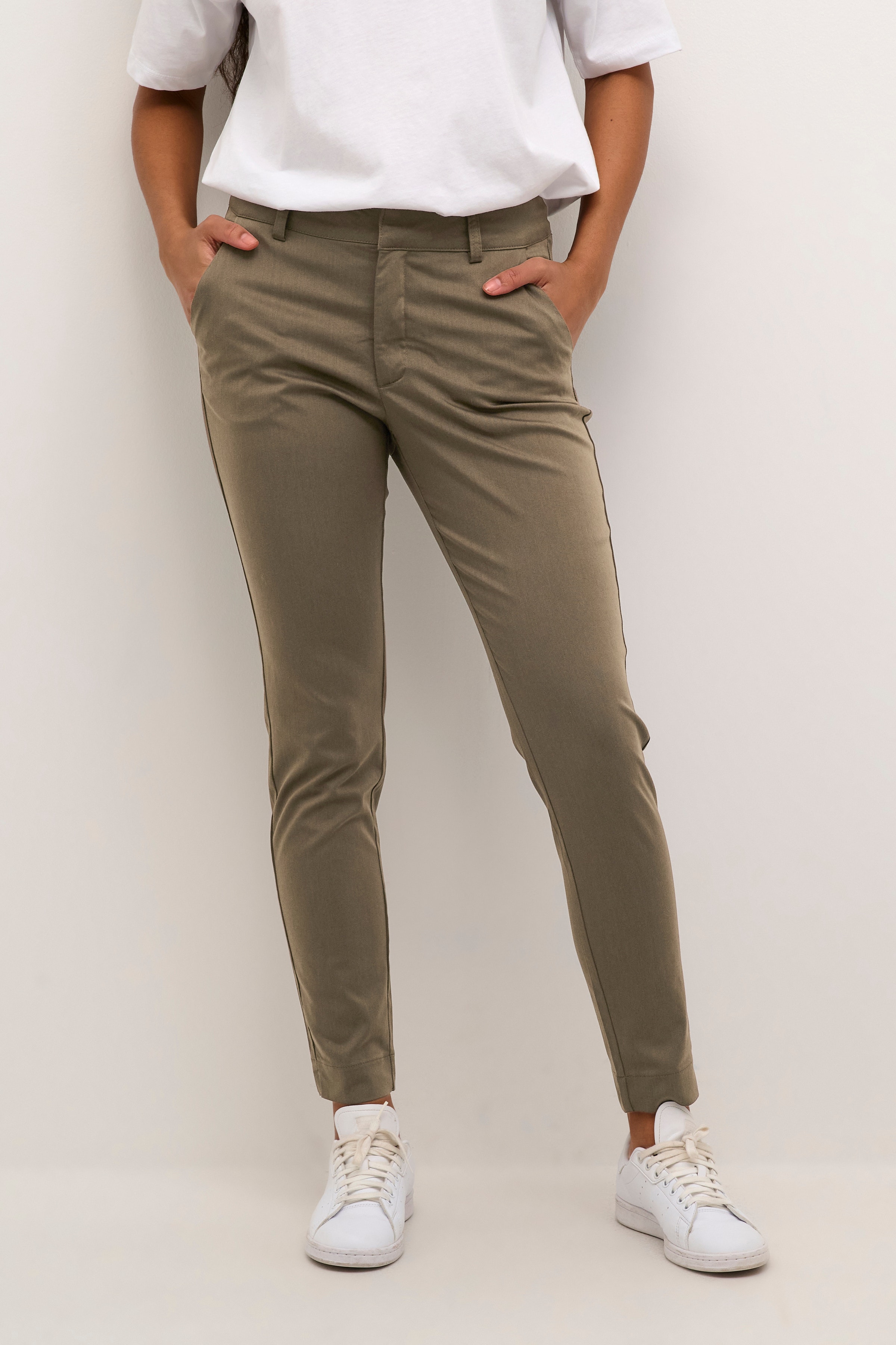 KAlea Trousers LOOKBOOK FRONT 10505191-190810