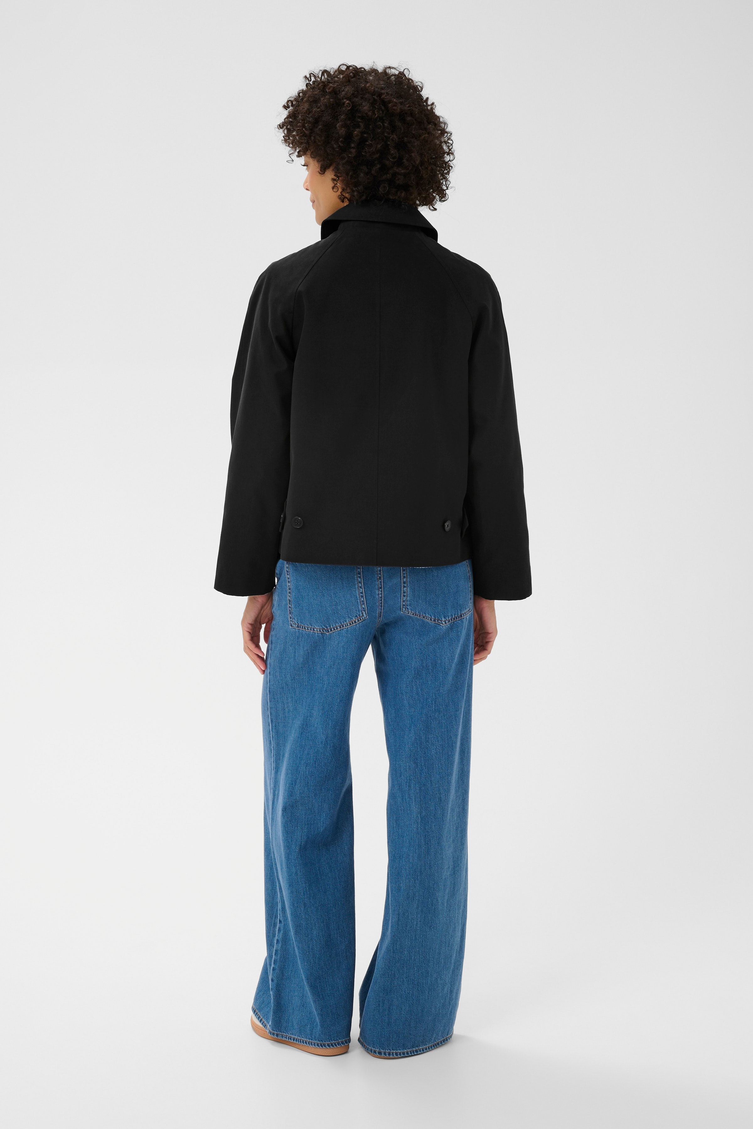 AlinnaPW Outerwear LOOKBOOK BACK 30310600-194008