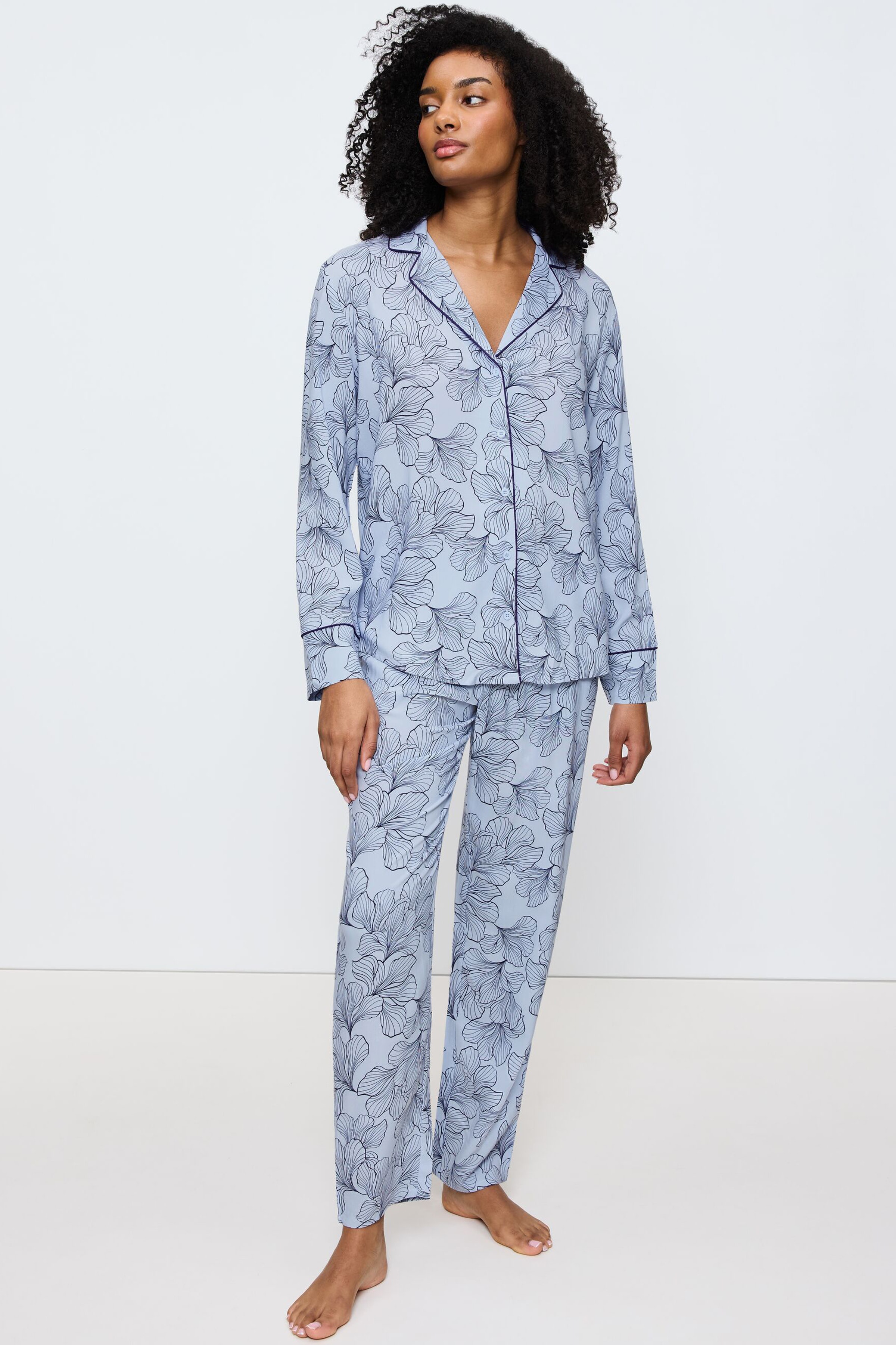 Triumph Pyjamas LOOKBOOK FRONT 40500304-T0032