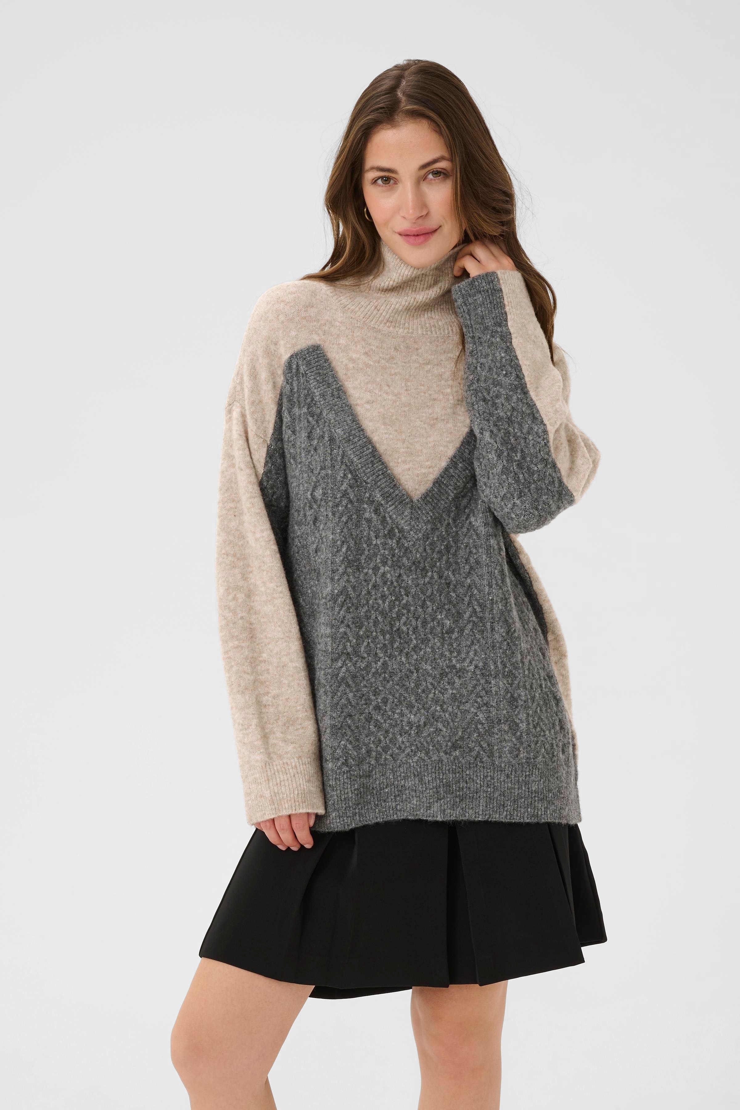 CRMyttah Pullover LOOKBOOK FRONT 10614244-108335