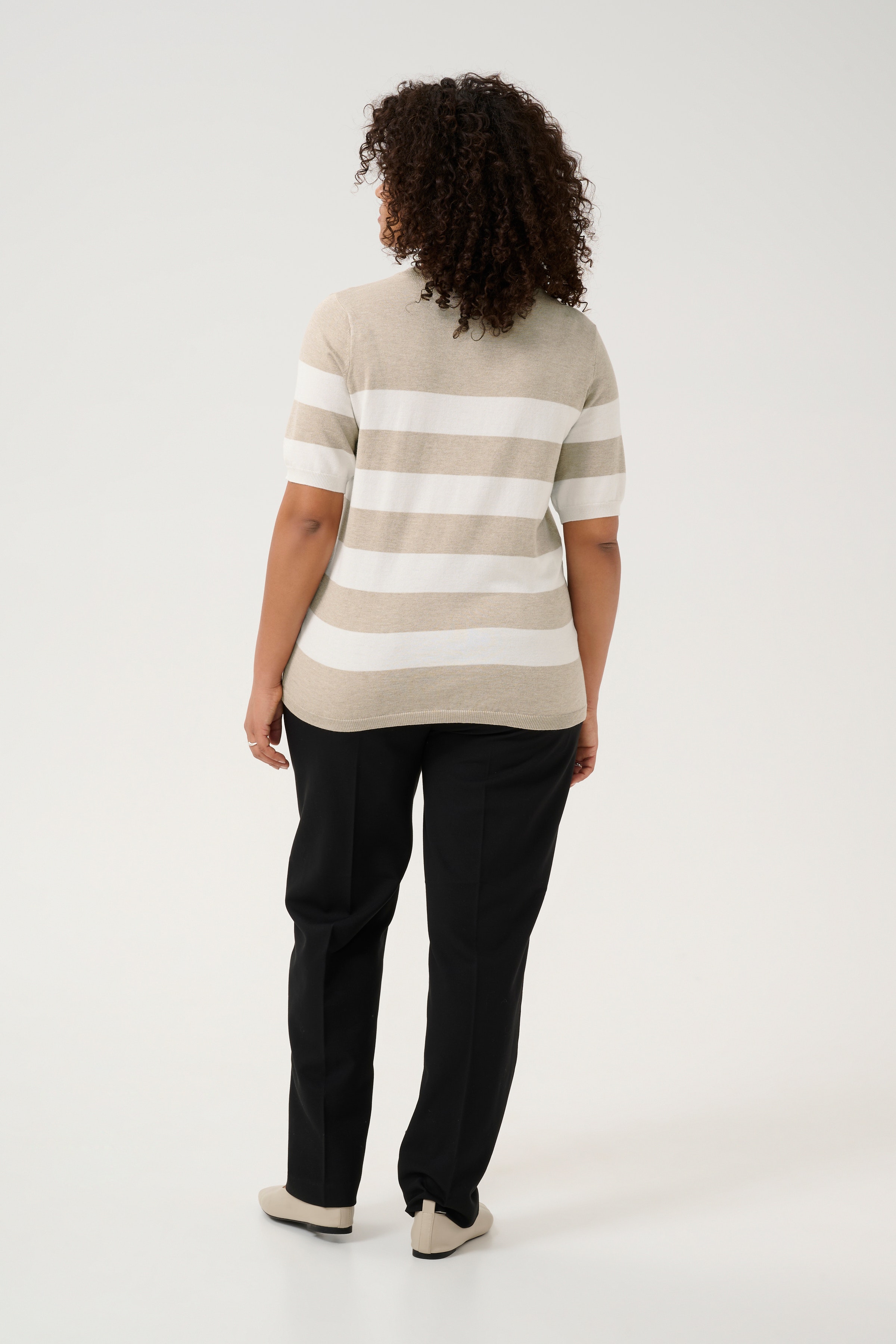 KClizzy Pullover LOOKBOOK BACK 10582914-106619
