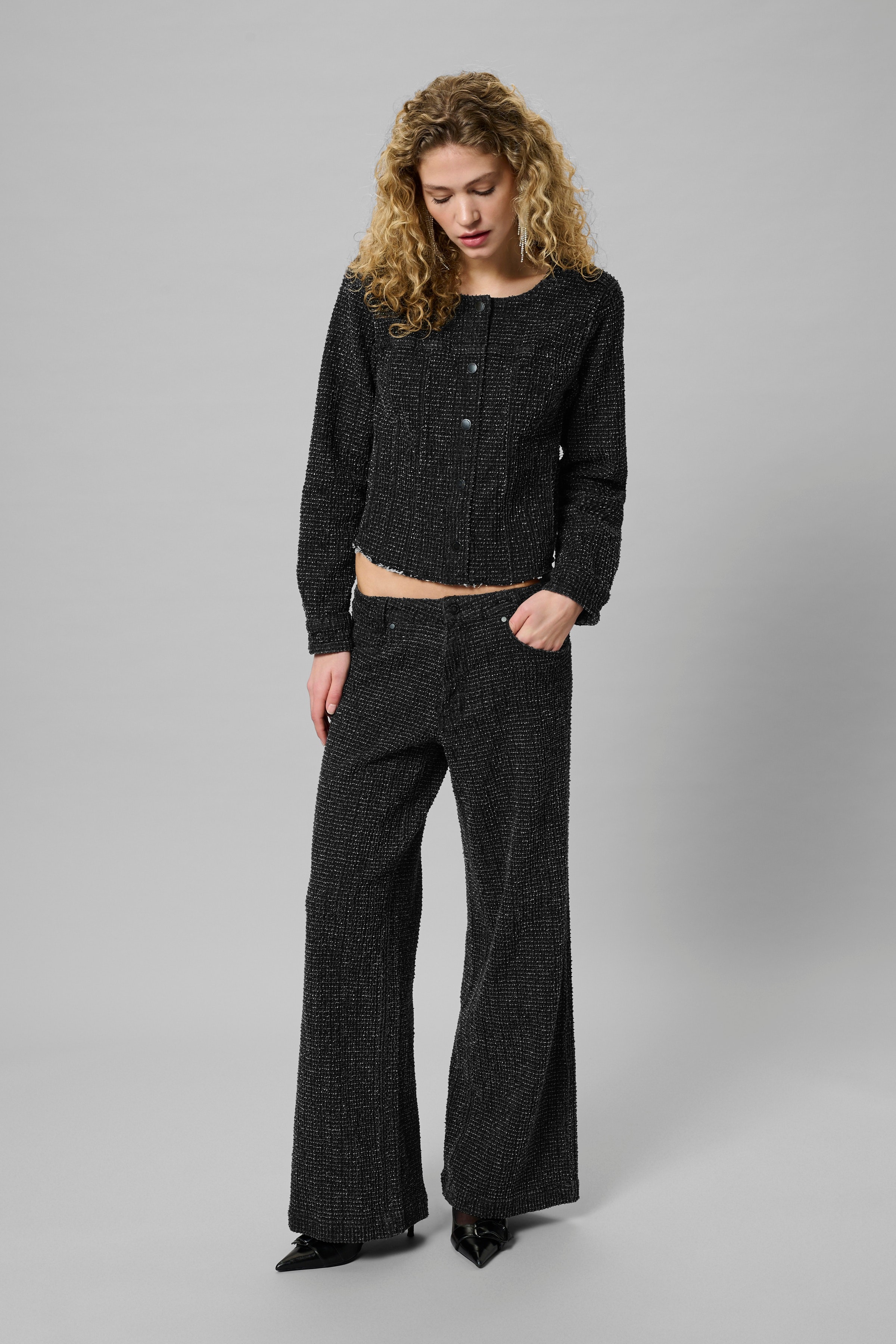 MWAmber High  X-Wide Jeans LOOKBOOK FRONT 10705340-100069