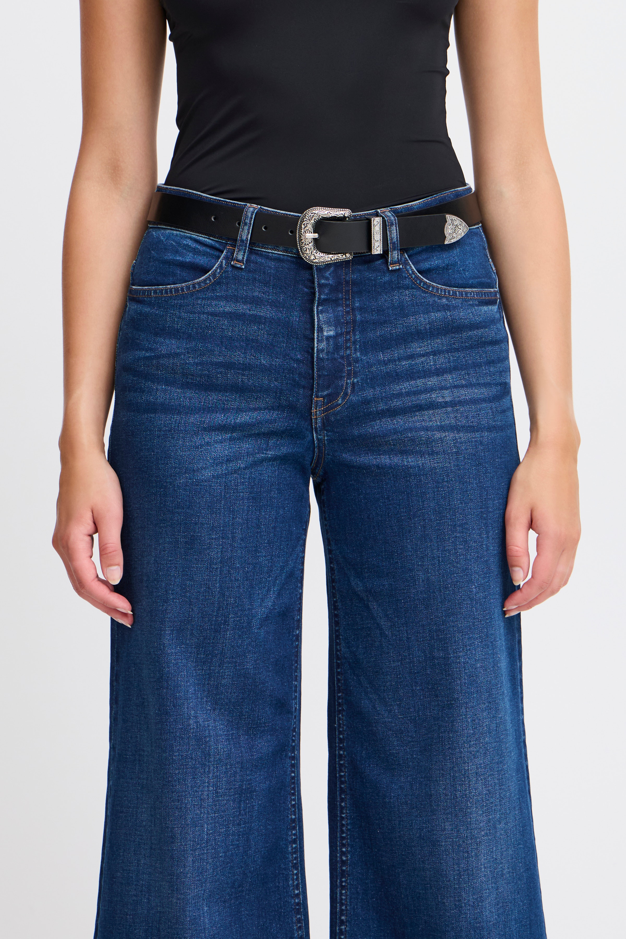 IXNILLA Belt LOOKBOOK FRONT 20123552-194008