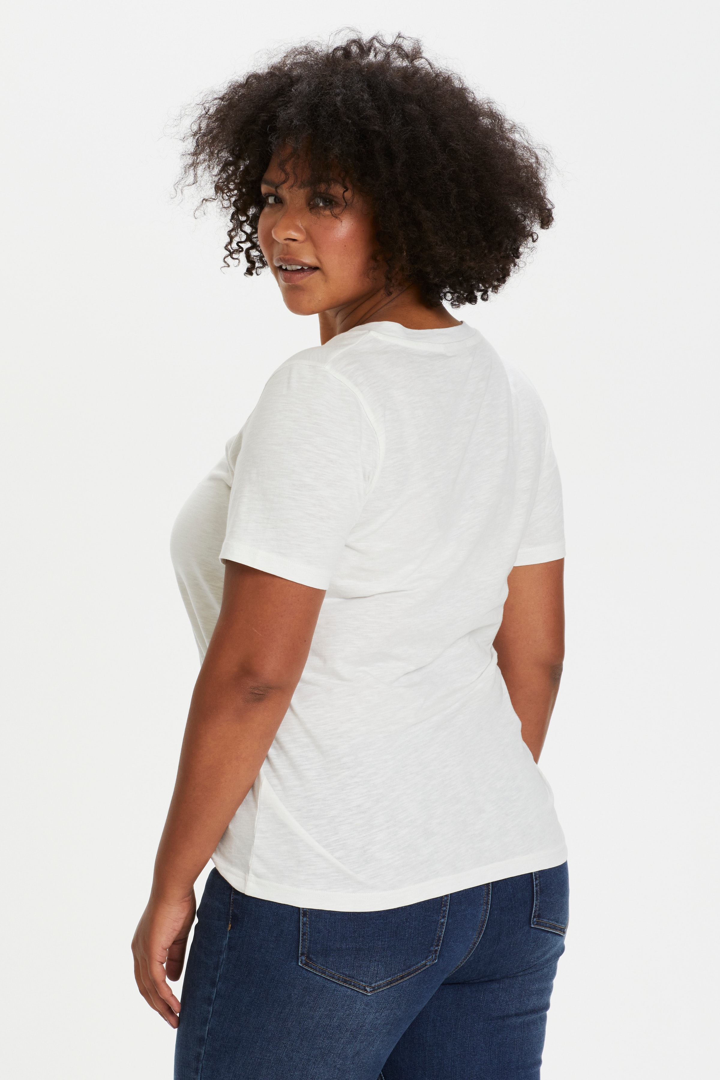KCliola T-shirt LOOKBOOK BACK 10580440-110602