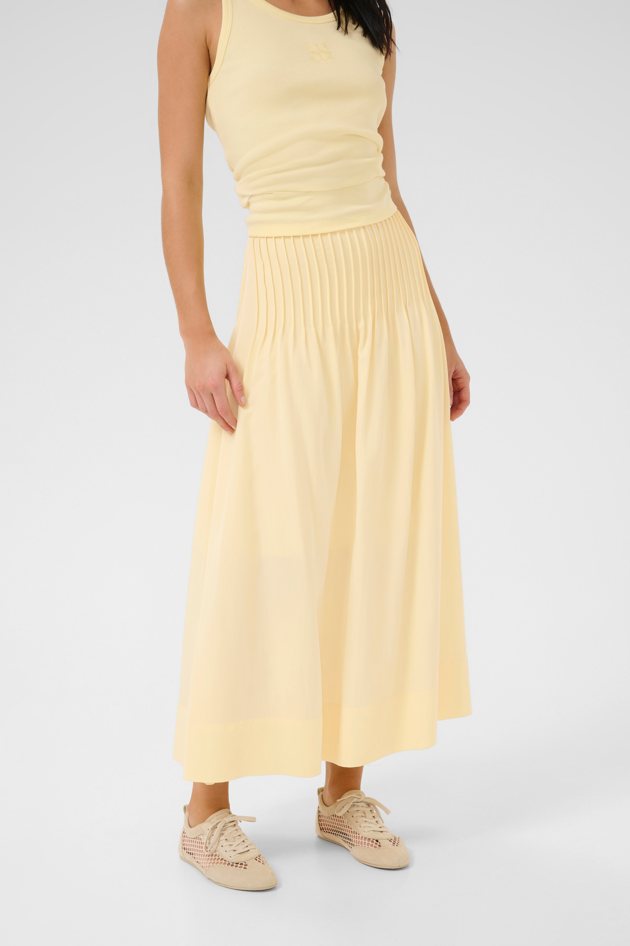 GildaMW Kjol LOOKBOOK FRONT 10705142-120715