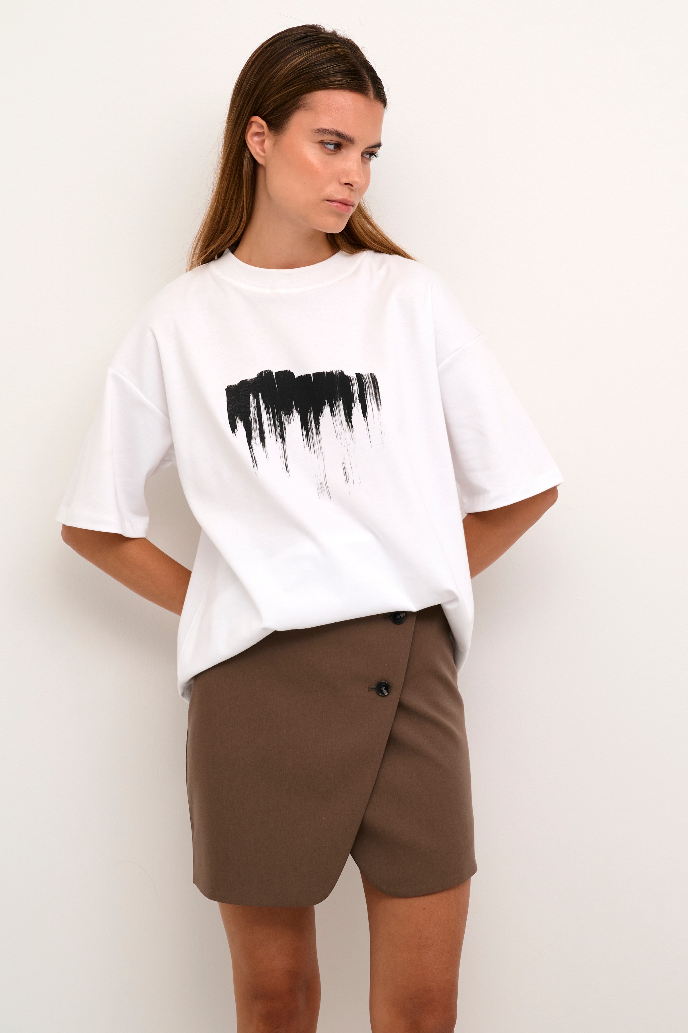 OlenaKB T-shirt LOOKBOOK FRONT 10104975-110601