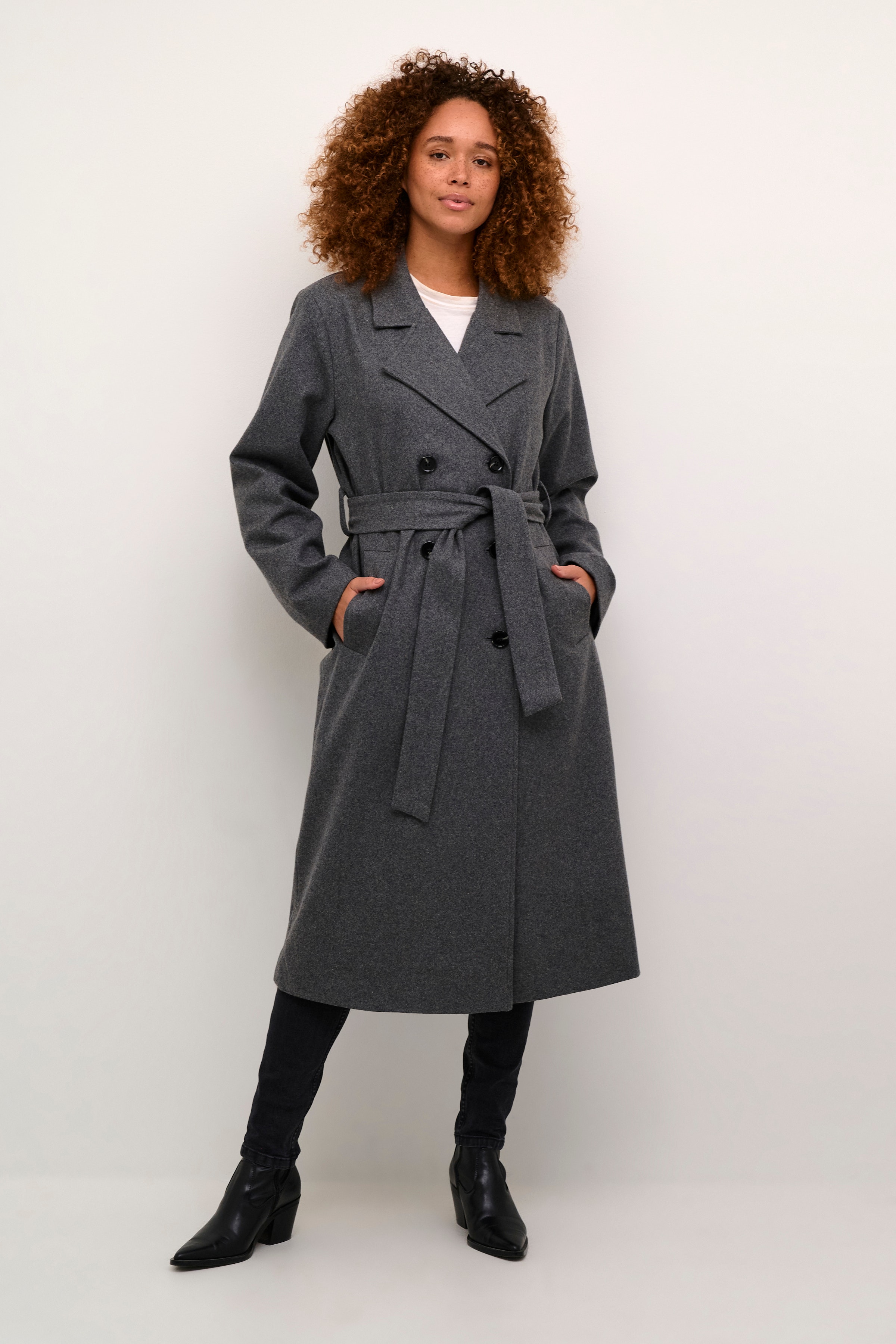 KAfanny Coat LOOKBOOK FRONT 10509488-100123