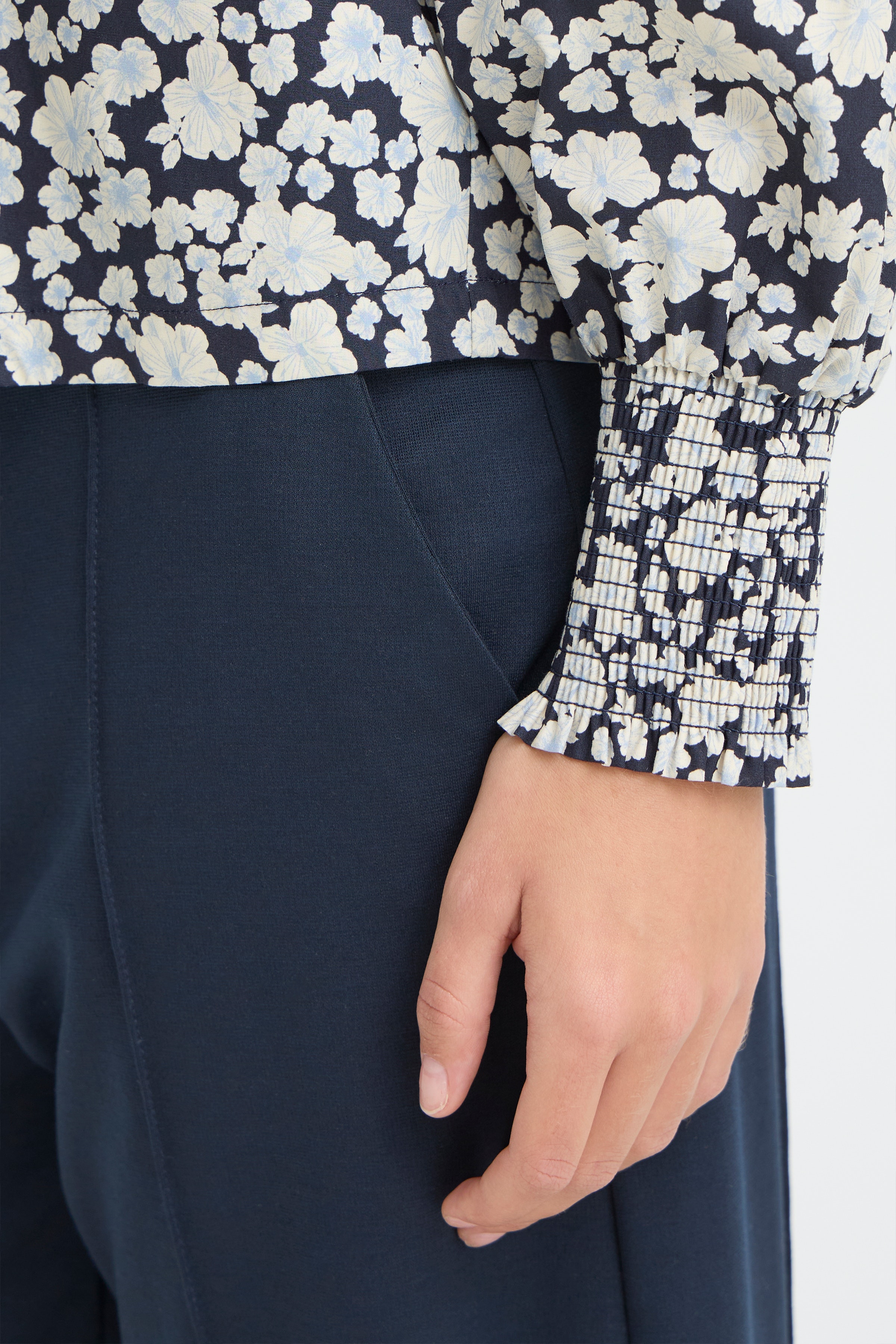 IHKELIA Bluse LOOKBOOK DETAIL 20125138-900003900