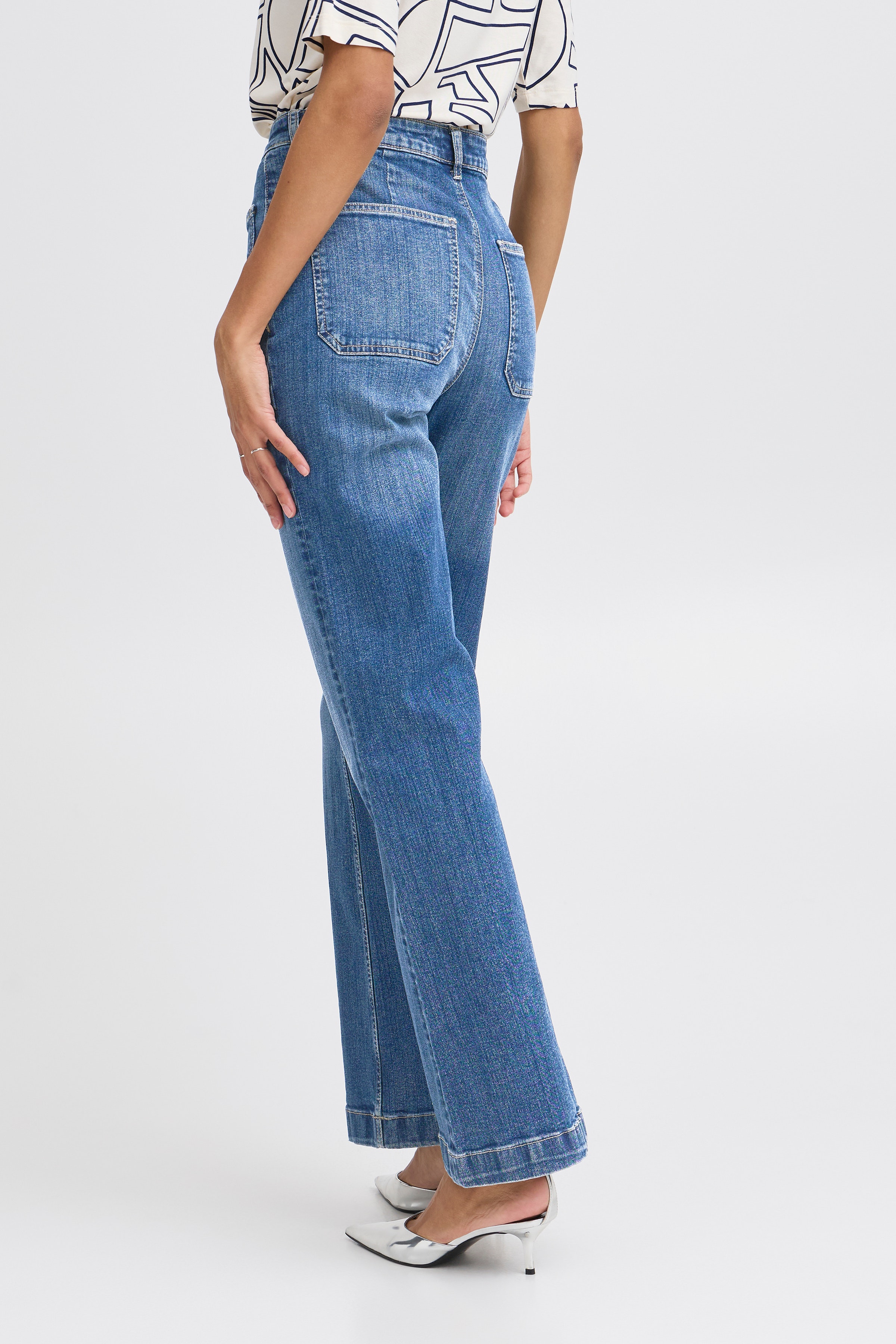 BYKOMMA Jeans LOOKBOOK FRONT 20816177-200461