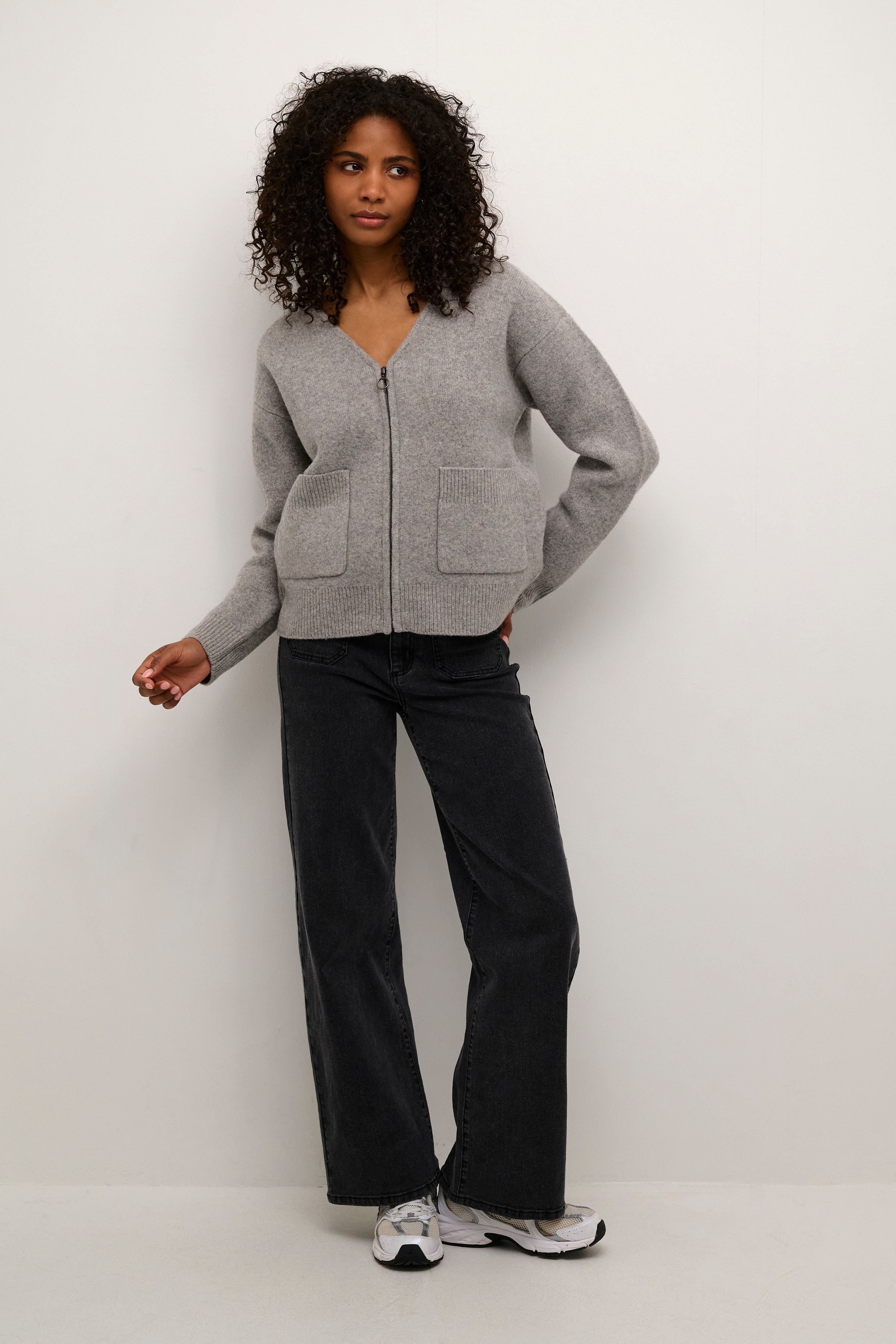 KAlander Cardigan LOOKBOOK FRONT 10509395-100123