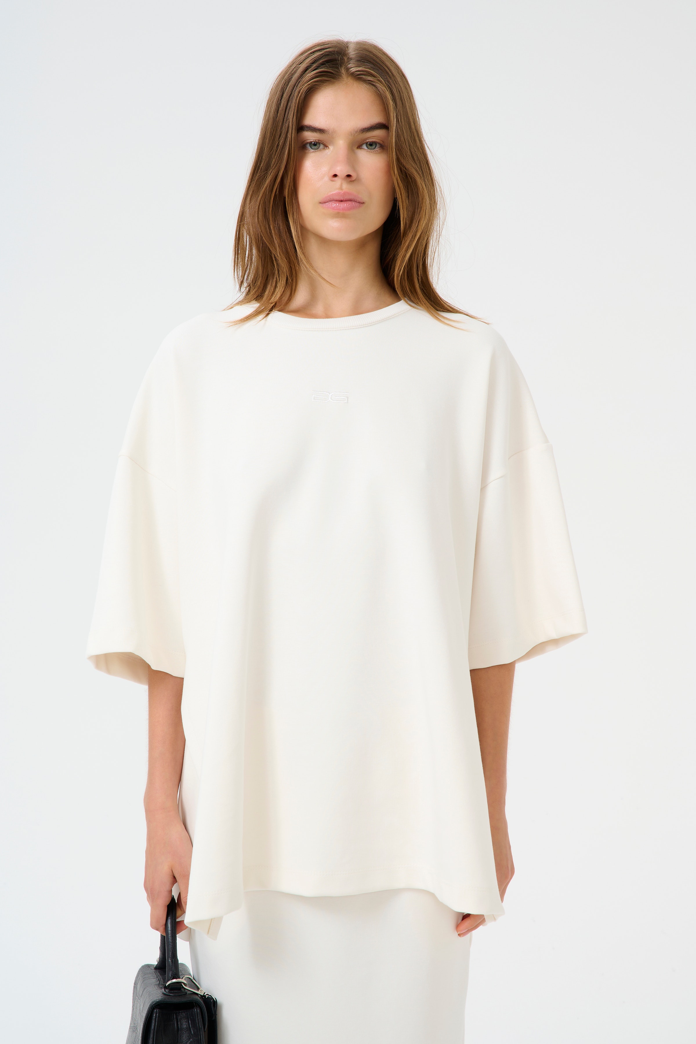 GZimina T-shirt LOOKBOOK FRONT 10910316-130905