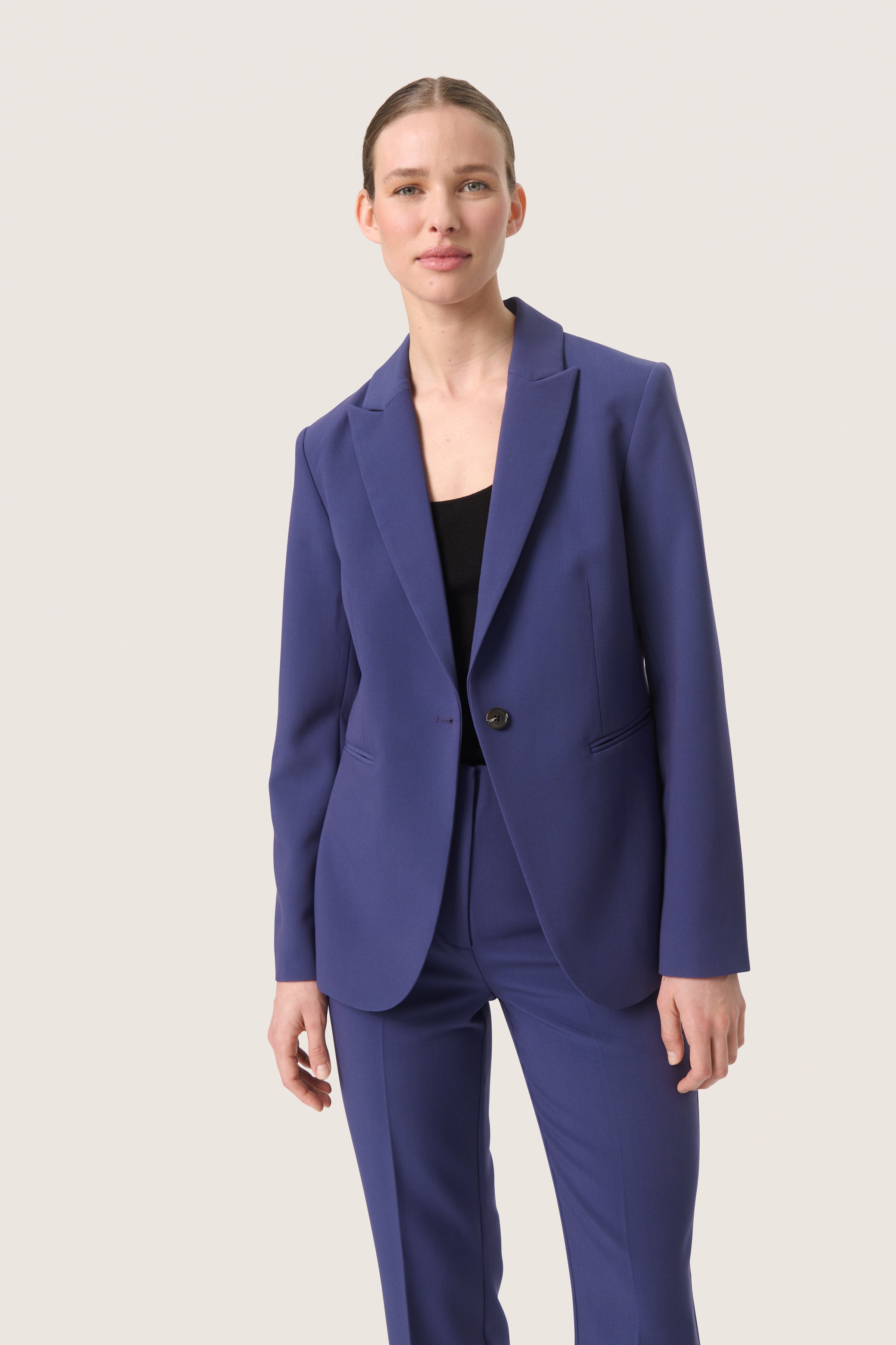 SLCorinne Blazer LOOKBOOK FRONT 30407532-193925