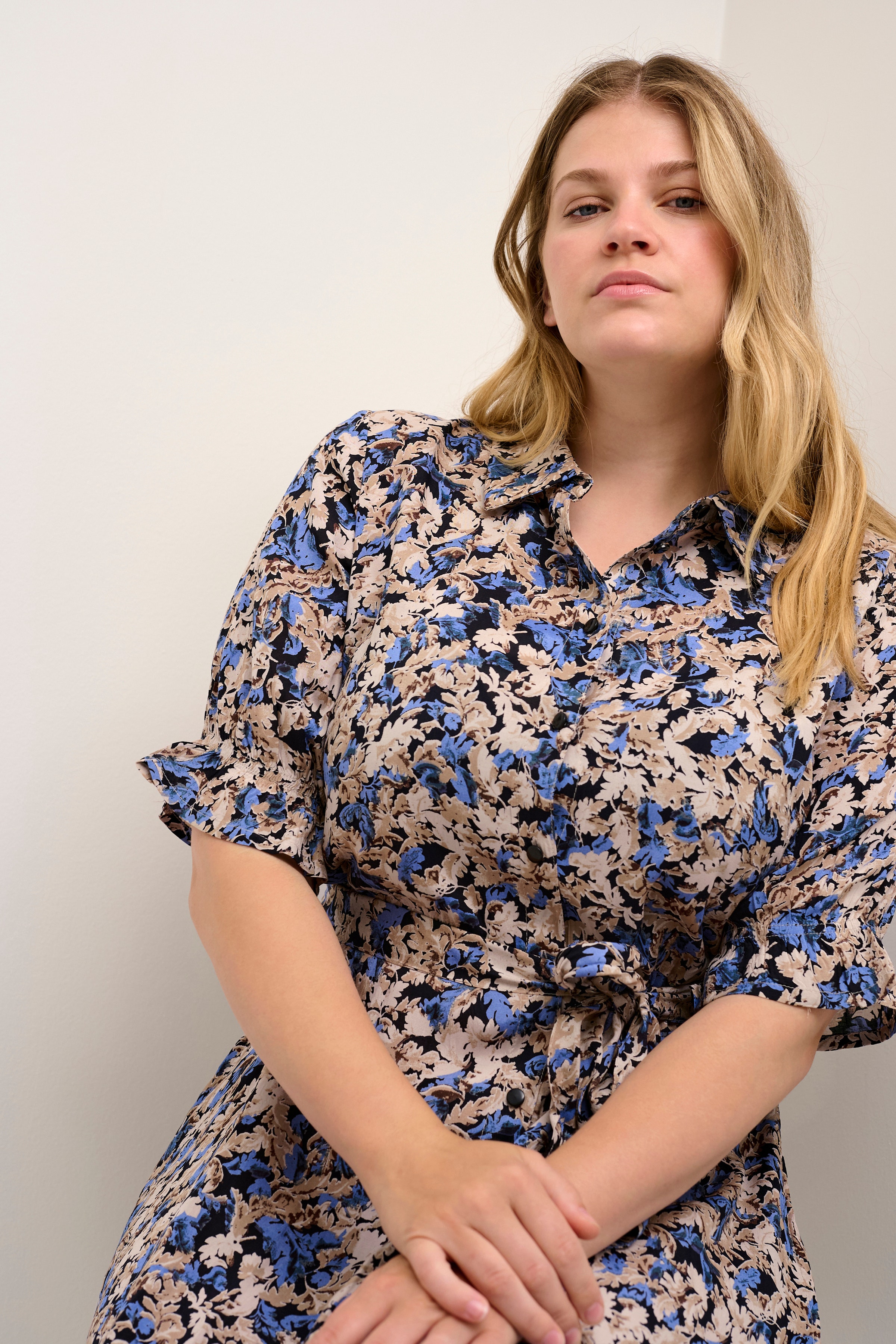 KCbetty Klänning LOOKBOOK DETAIL 10580936-102936