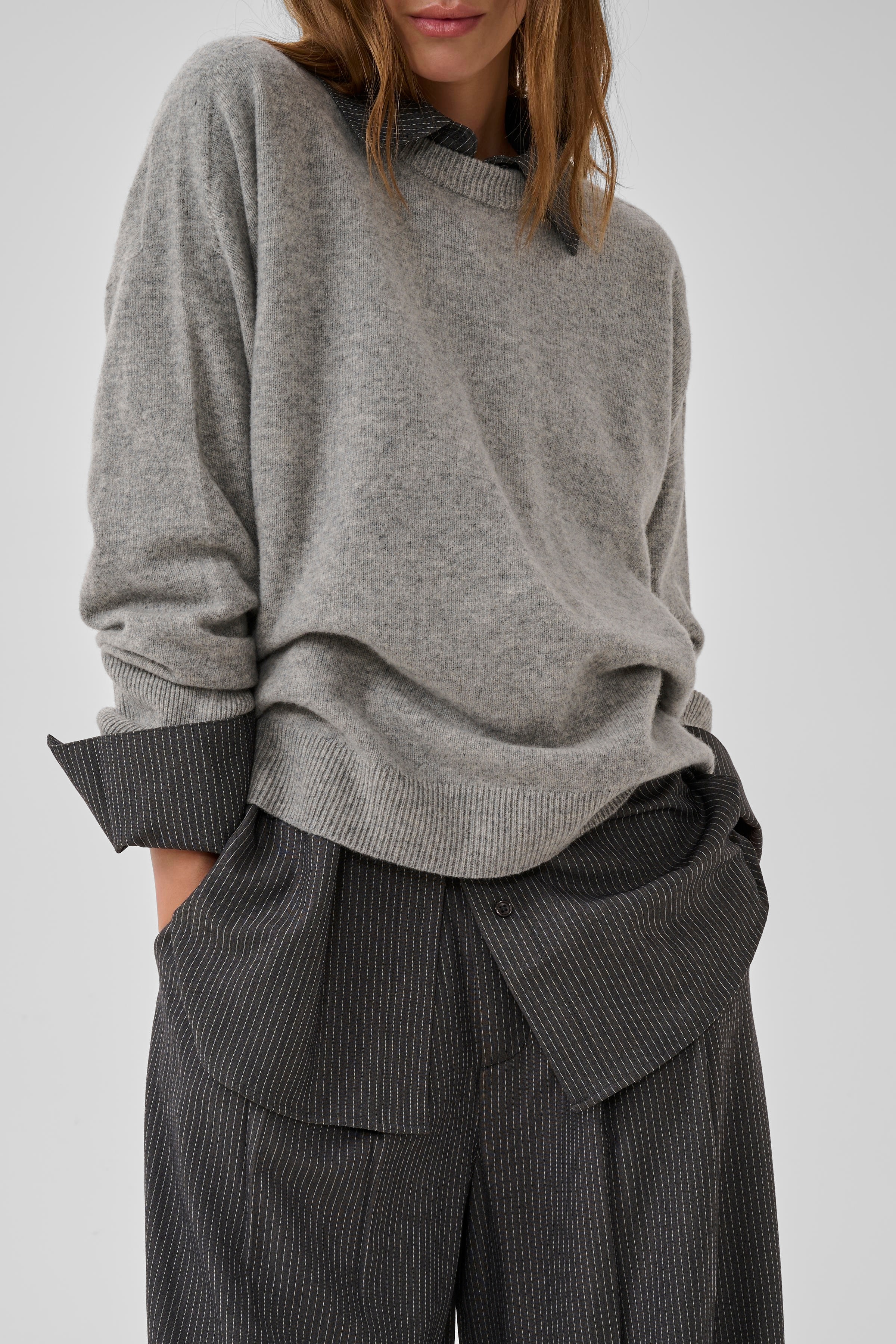 11 THE KNIT CREWNECK LOOKBOOK DETAIL 10705549-100378