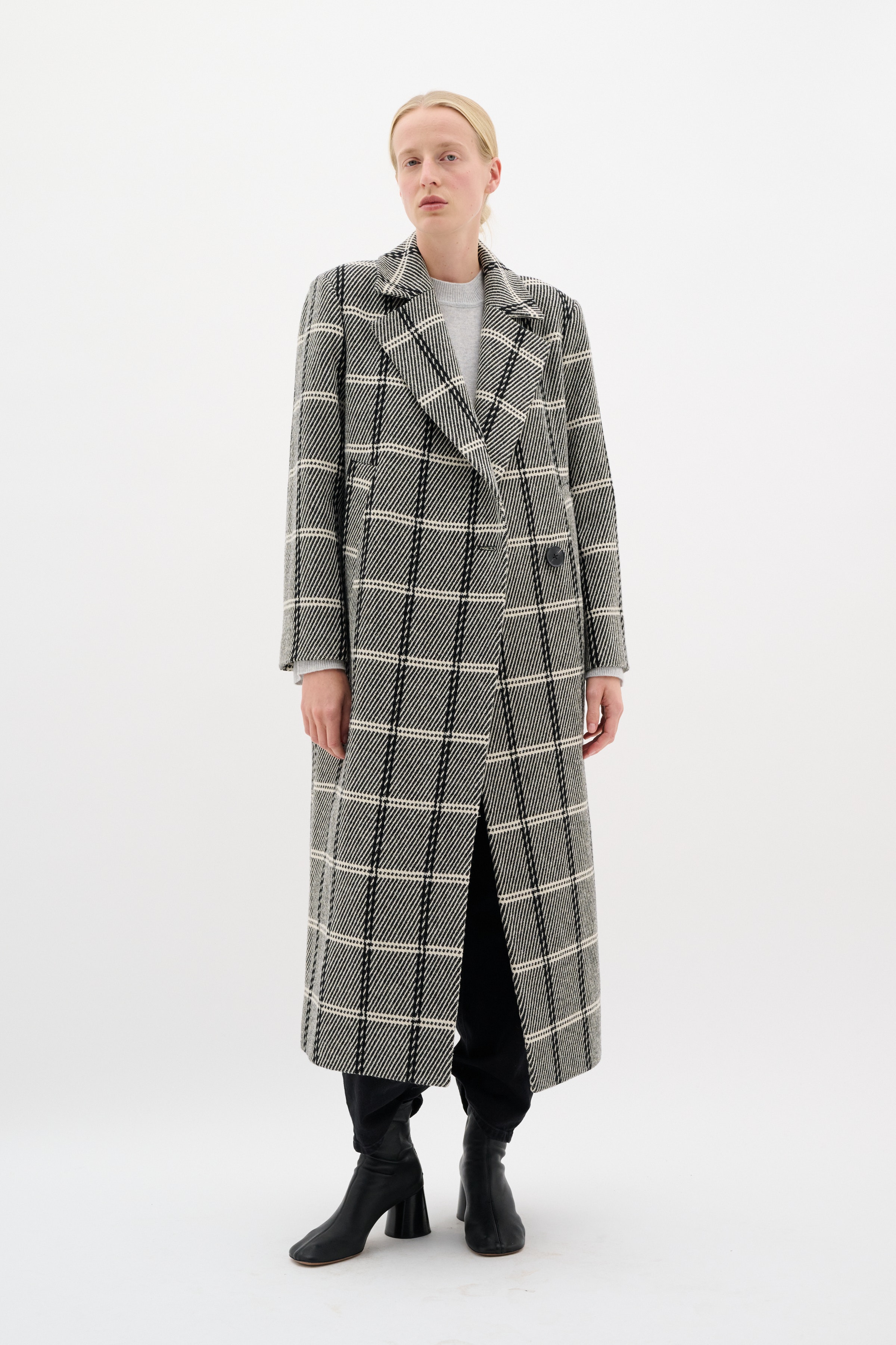 YaniaIW Frakke LOOKBOOK FRONT 30110607-300027