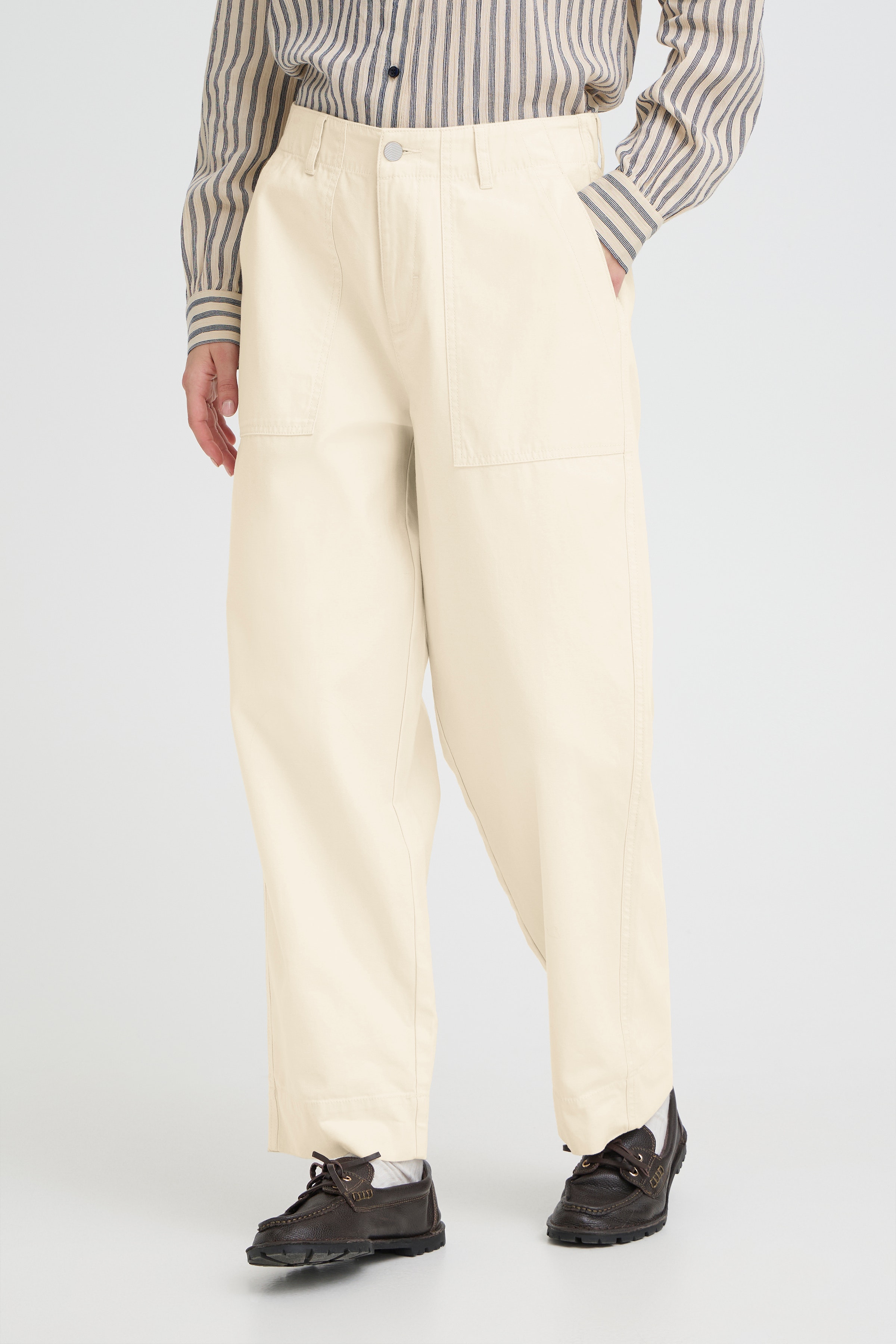 BYELMA Hose LOOKBOOK FRONT 20818438-130905