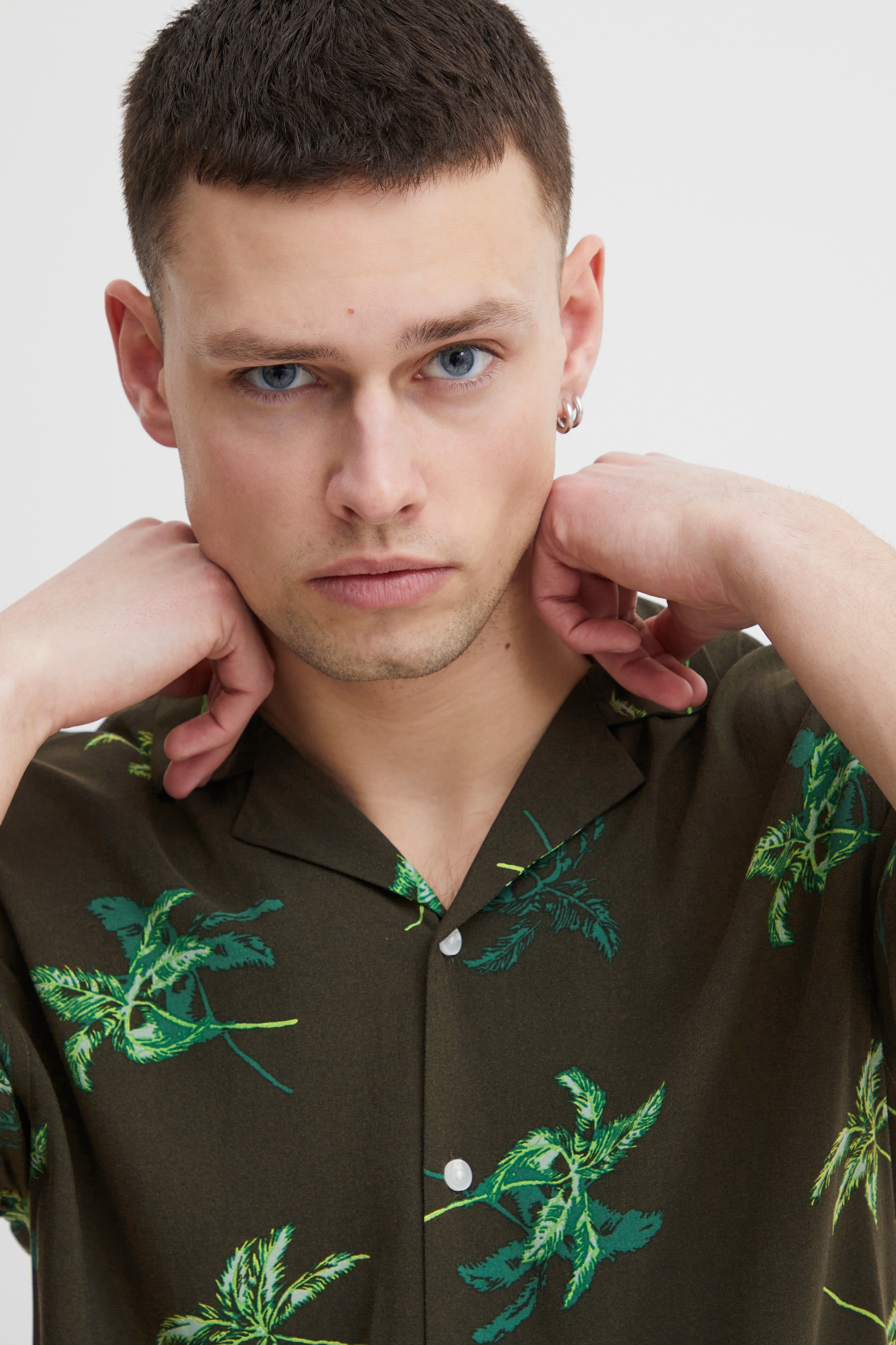 Short sleeved shirt LOOKBOOK DETAIL 20715452-190414