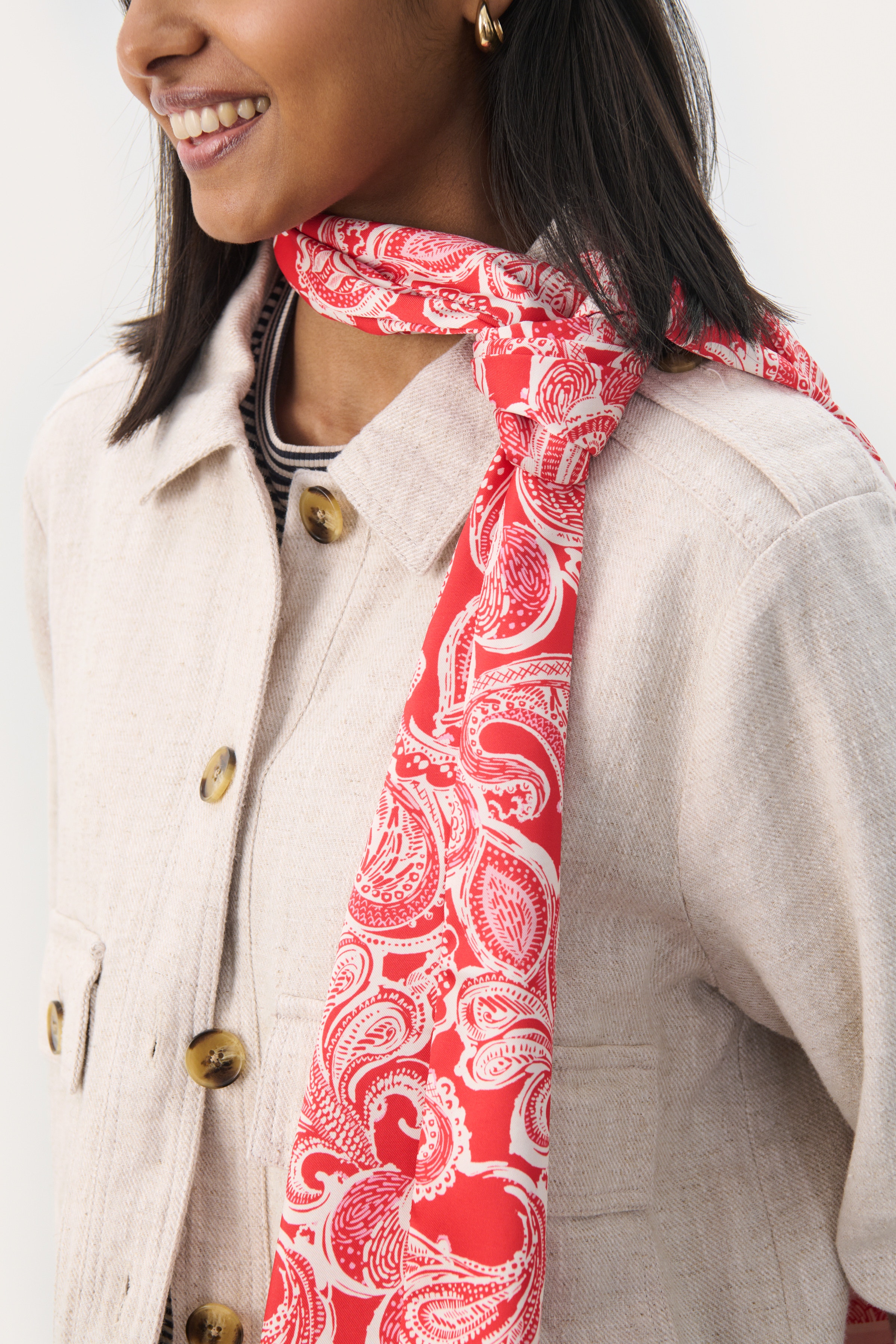 NajiaPW Scarf LOOKBOOK FRONT 30309537-303673