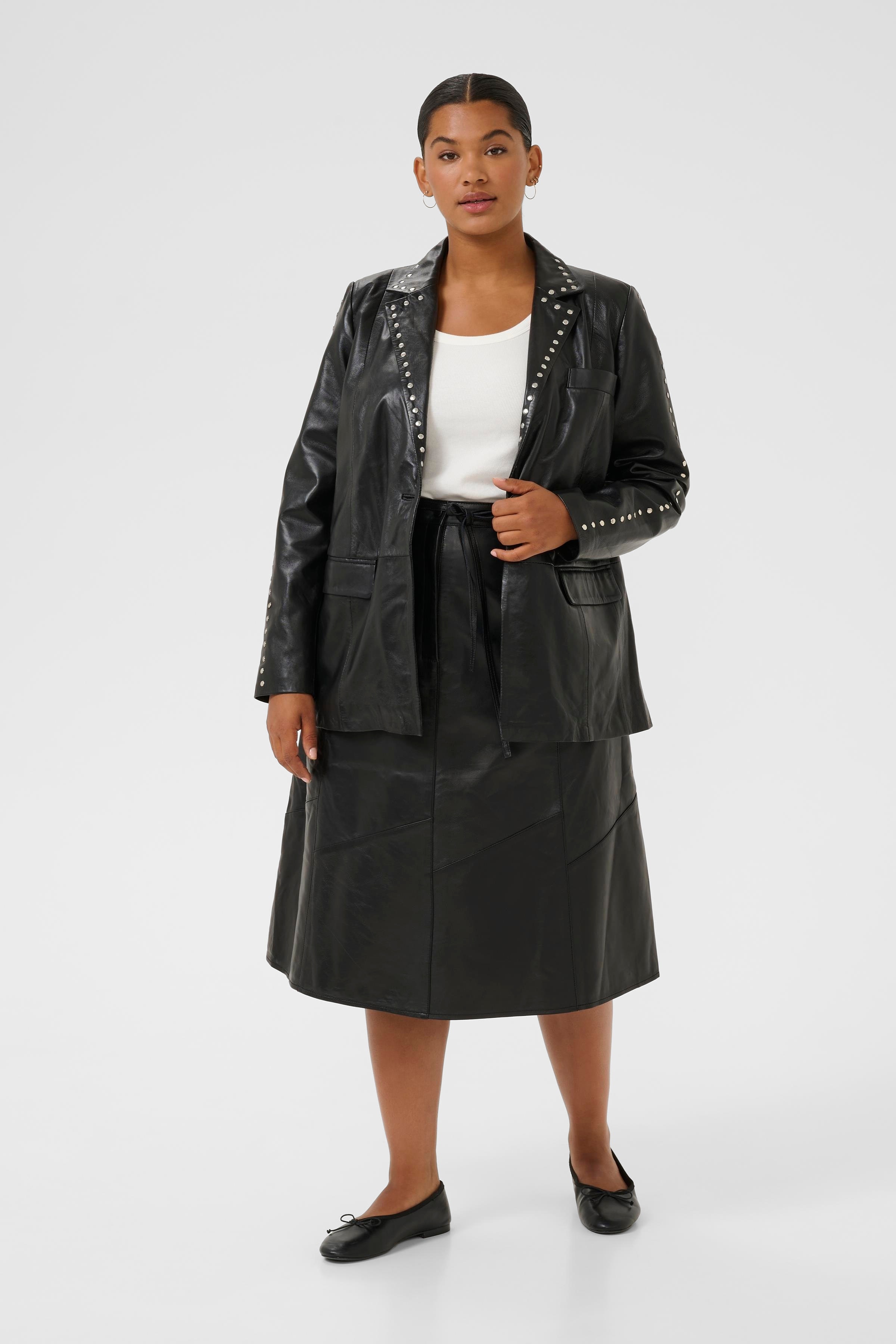 KCtera Skirt LOOKBOOK FRONT 10583669-100121
