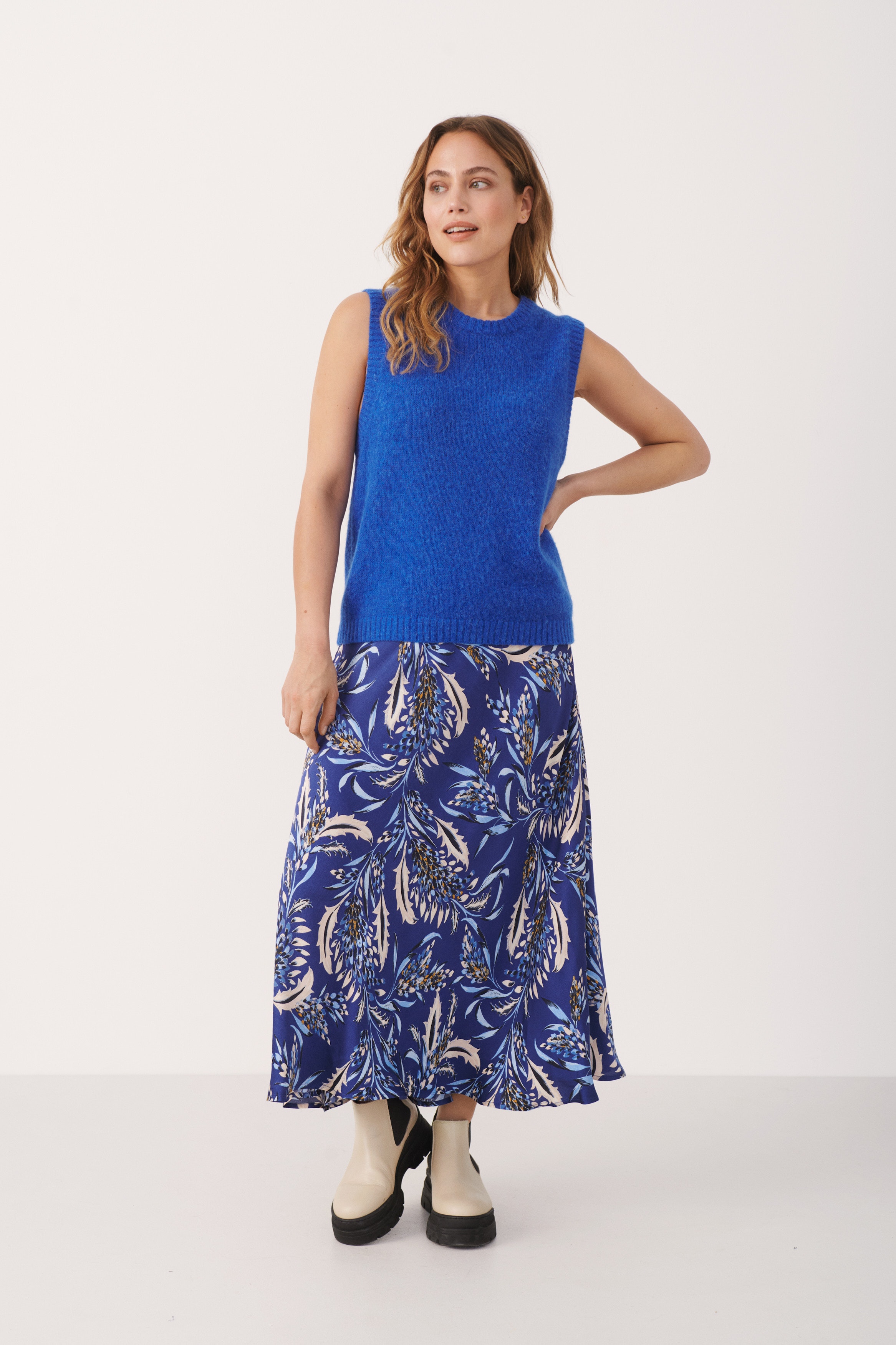 KatalinaPW Väst LOOKBOOK FRONT 30307133-194058