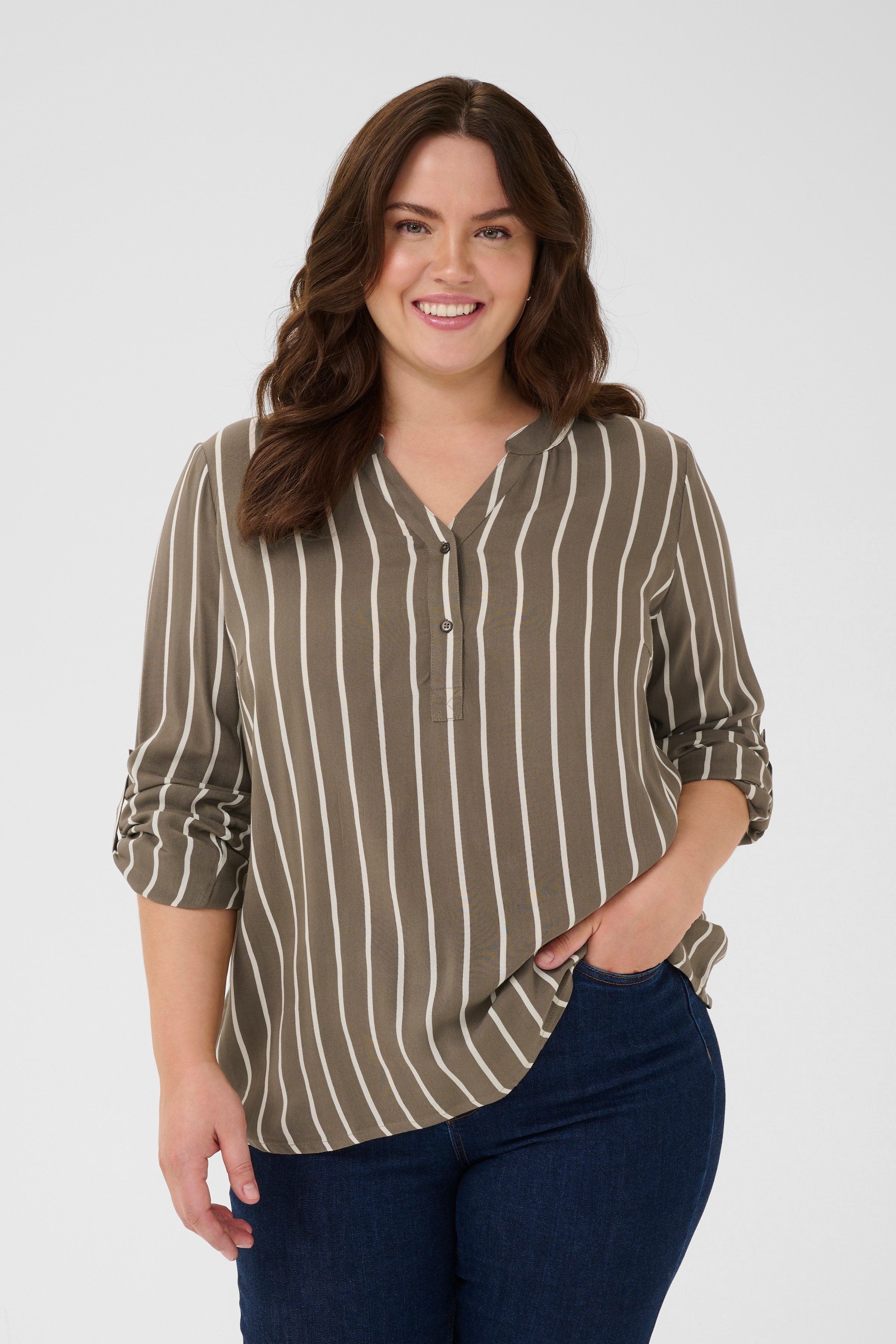 KCsida Bluse LOOKBOOK FRONT 10580350-108740