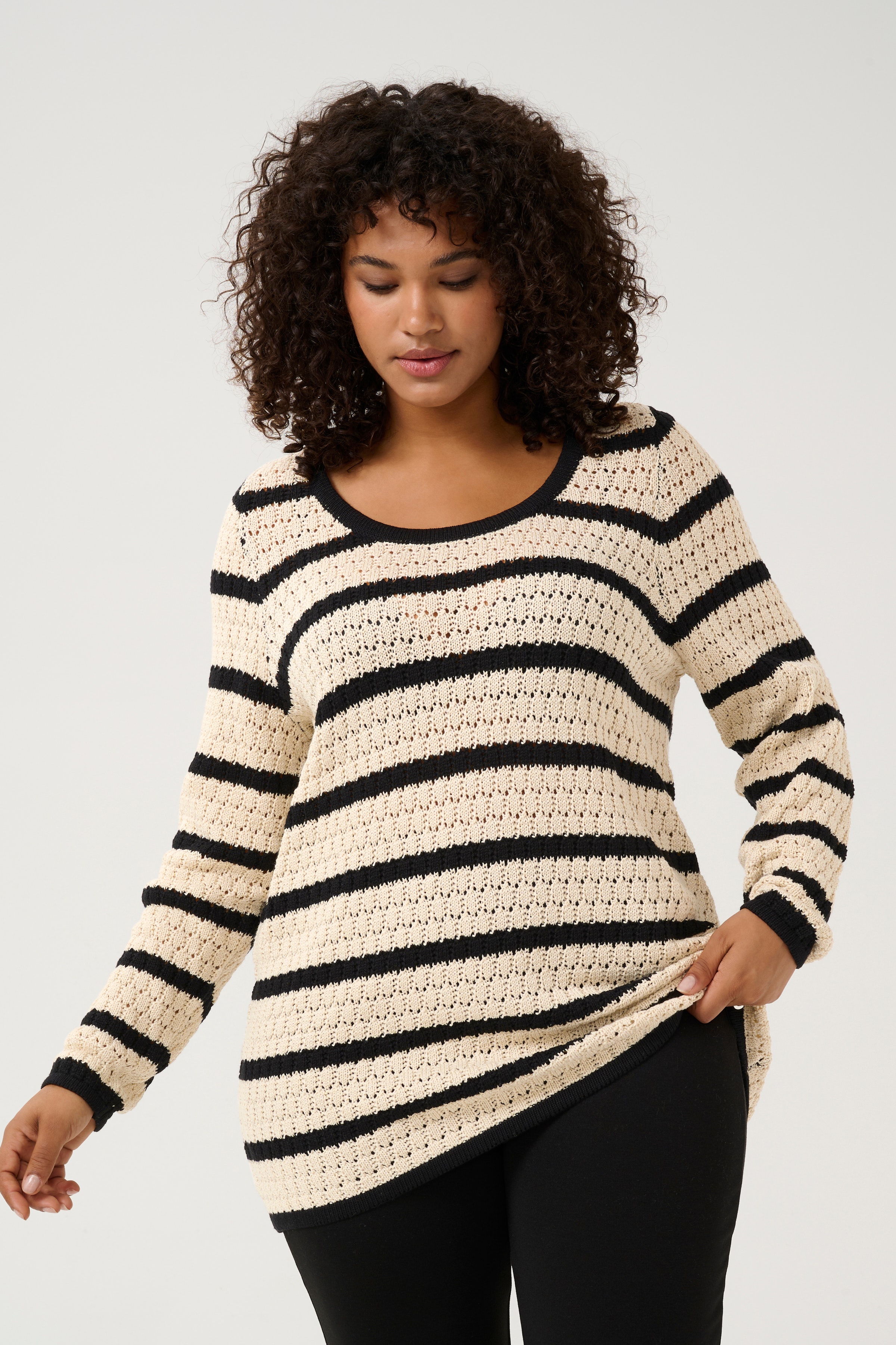 KCelina Pullover LOOKBOOK FRONT 10583073-107103