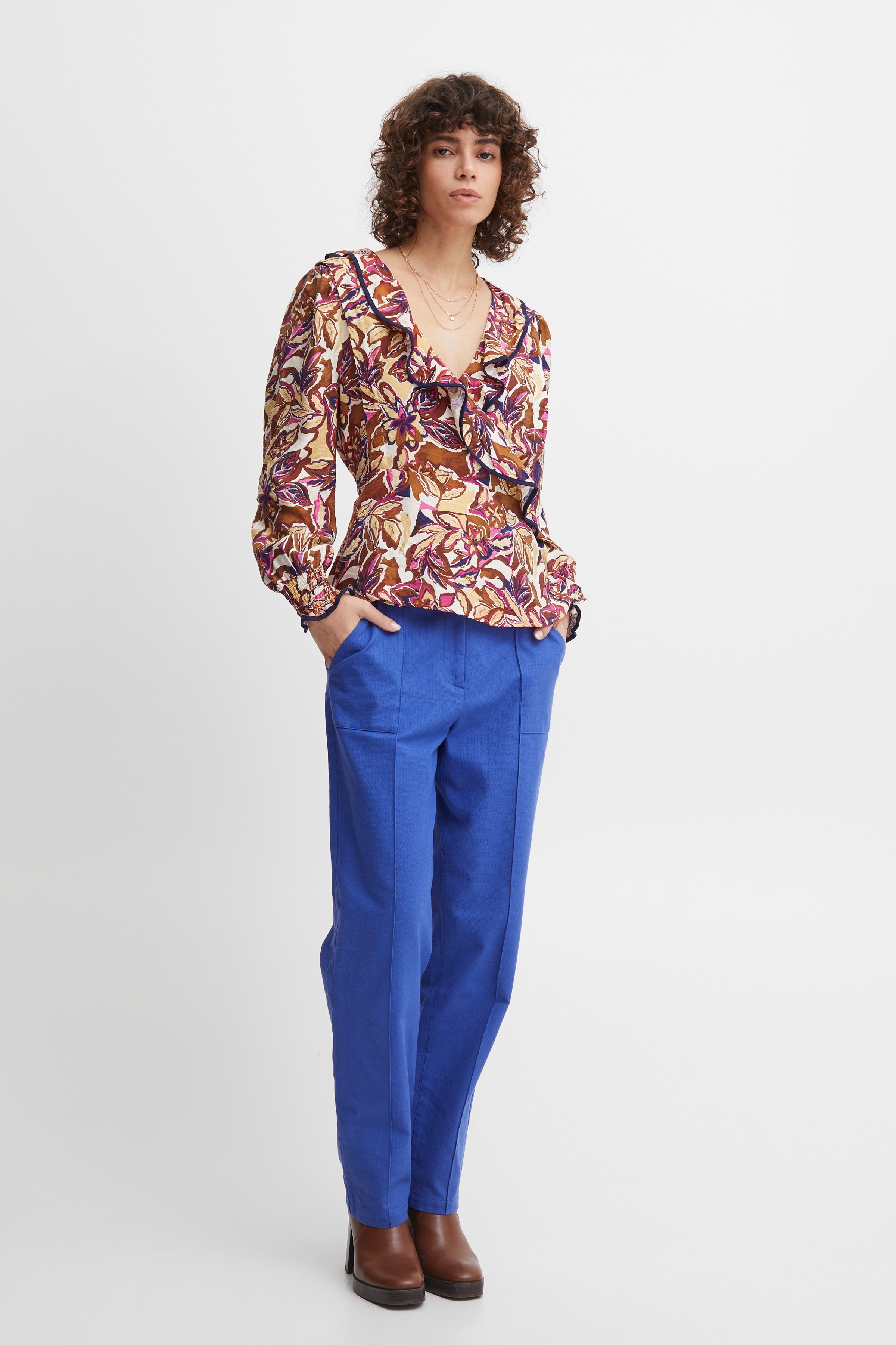 IRNELSON Blouse LOOKBOOK FRONT 20117848-191536