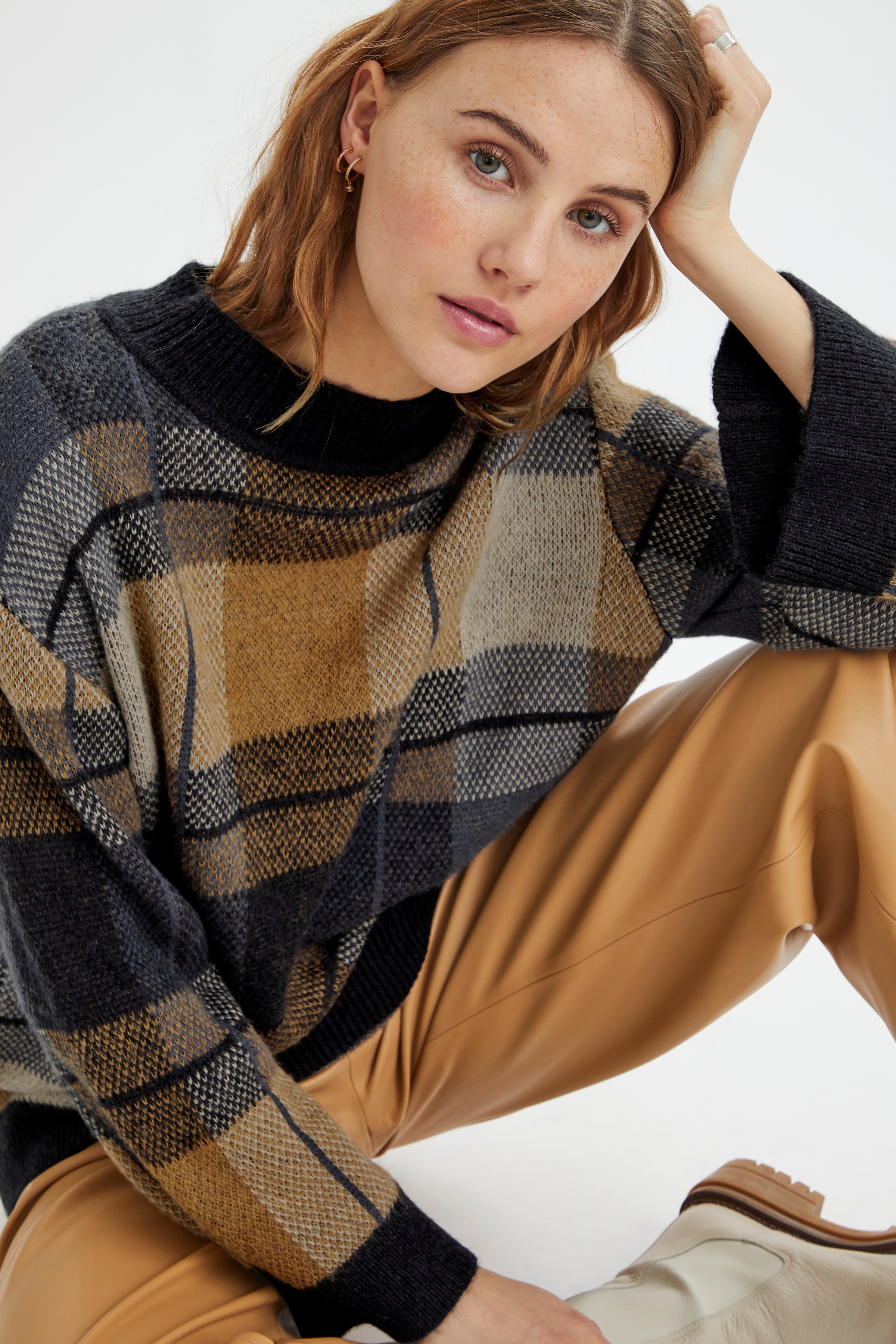  IbenaSZ Pullover

 LOOKBOOK DETAIL 30511372-193713
