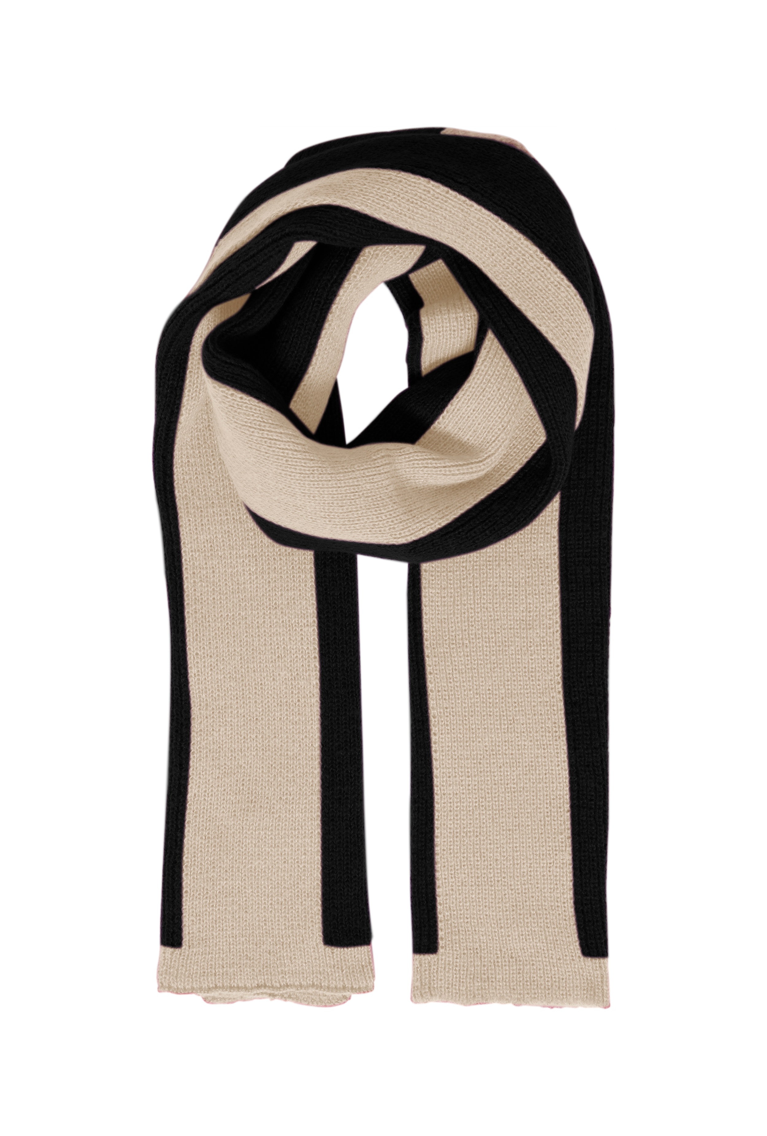 IATHORA Scarf LOOKBOOK FRONT 20121726-124301