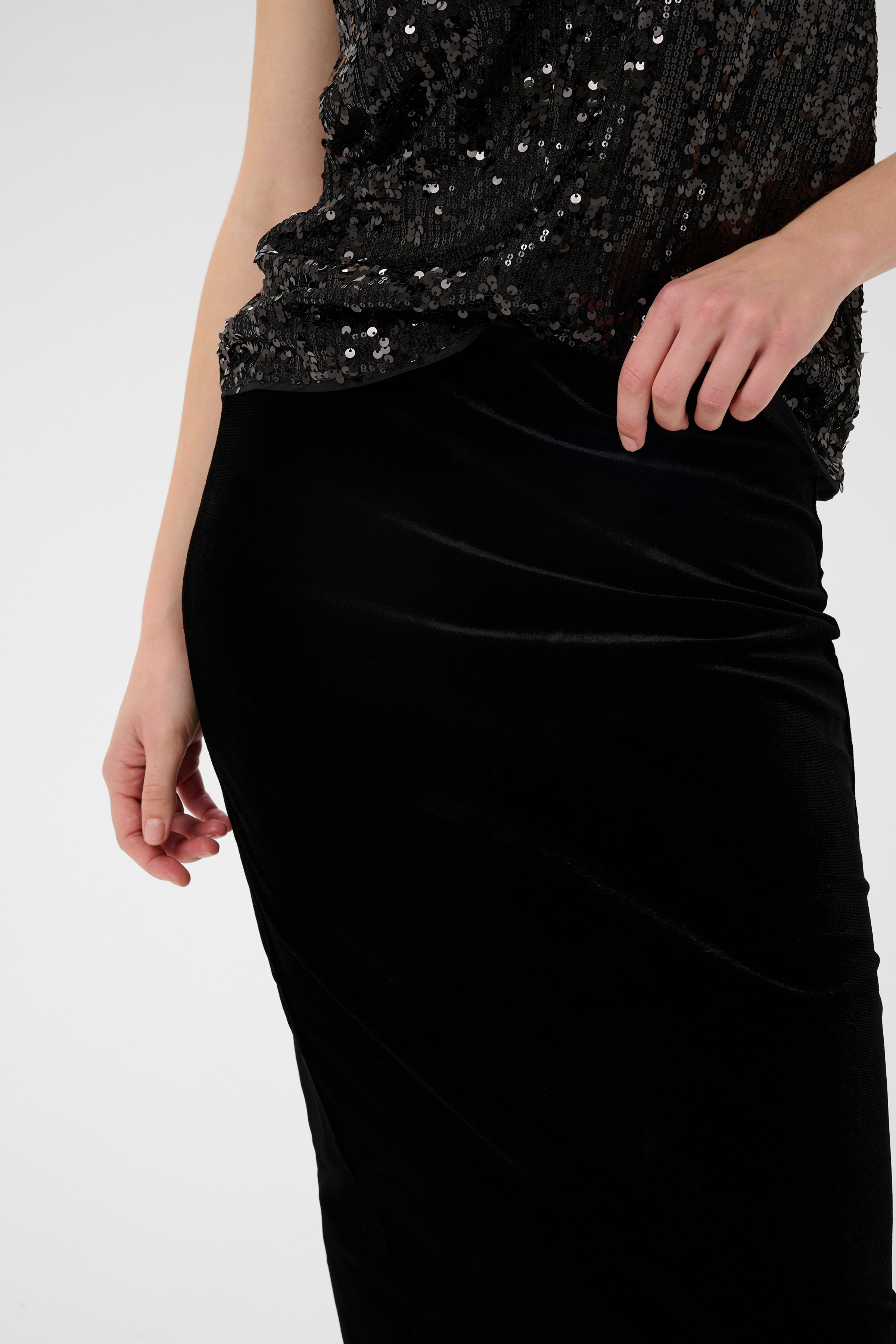 BrynnIW Aida Rock LOOKBOOK DETAIL 30110082-194008