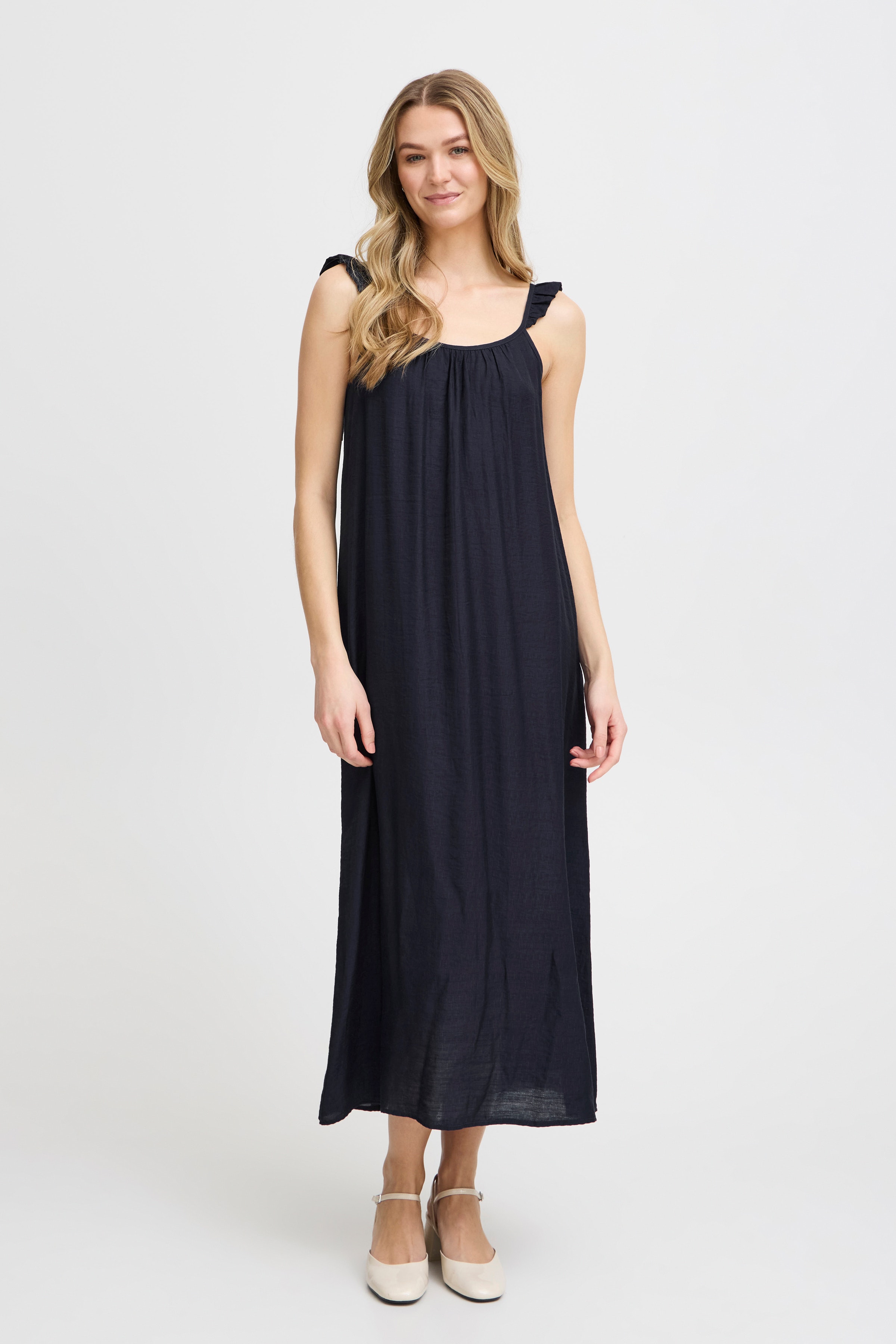 FRMEA Kjole LOOKBOOK FRONT 20613822-200113