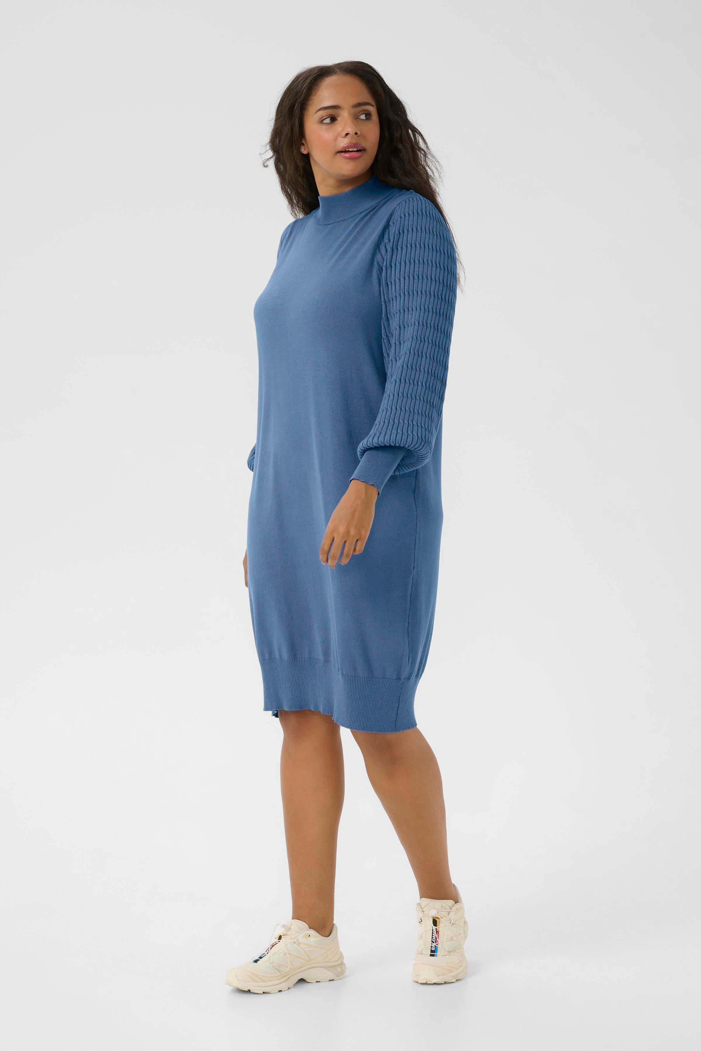 KClini Kleid LOOKBOOK FRONT 10582597-184028