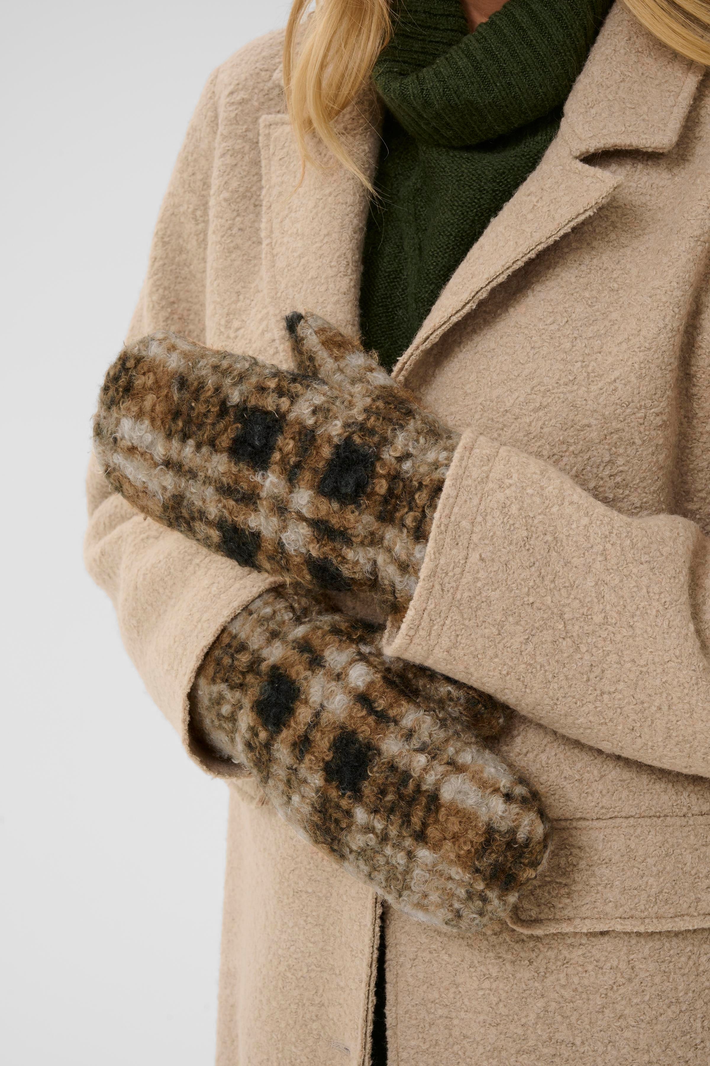 CROms Gloves LOOKBOOK DETAIL 10614517-108630